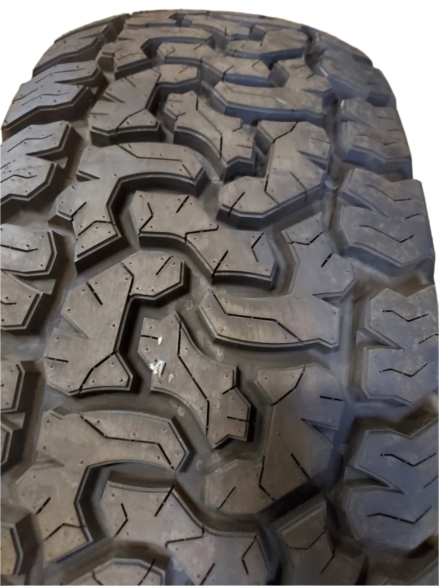 AMP TERRAIN PRO A/T P LT 285 70 17 121/118R 10PLY ALL TERRAIN TIRE 2857017AMPCA2