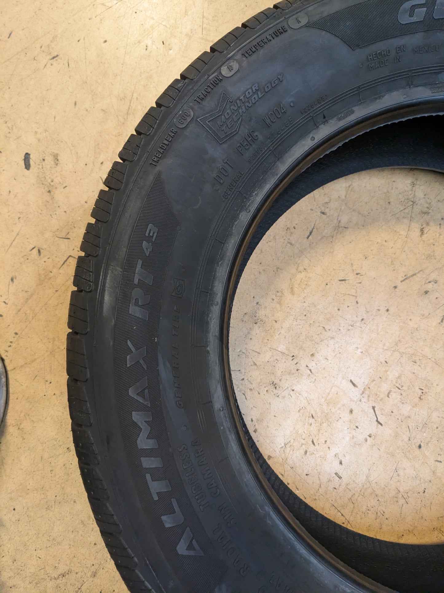 NOS GENERAL ALTIMAX RT43 BSW P 195 60 14 86H SL ALL SEASON TIRE 15498040000