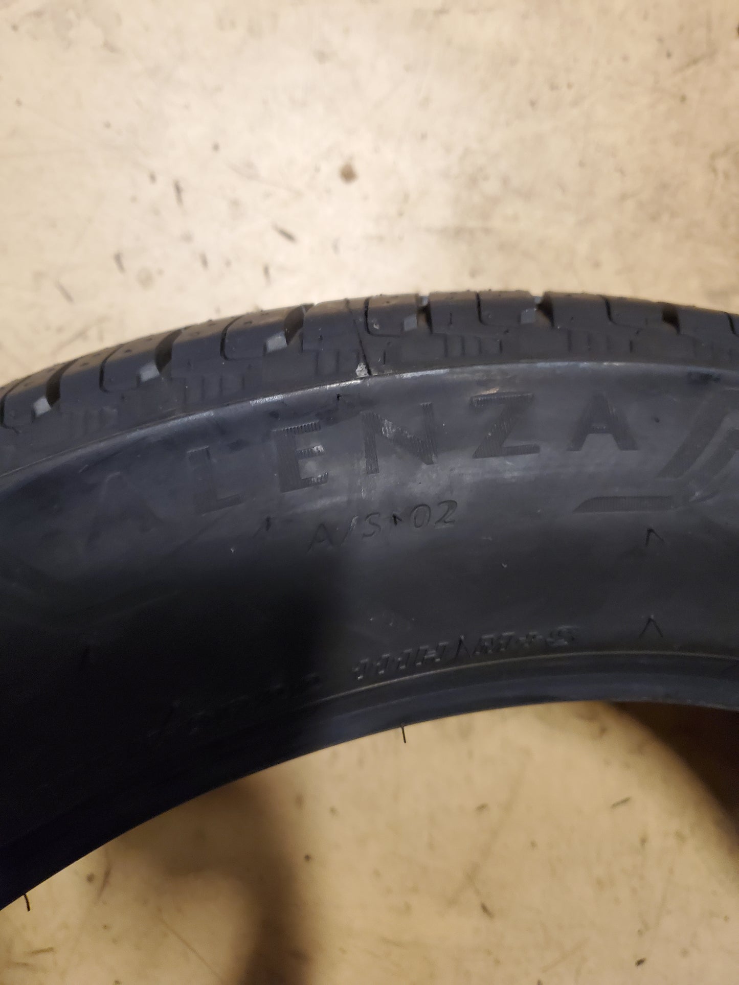 2 BRIDGESTONE ALENZA A/S 02 BSW P 275 50 22 111H ALL SEASON TIRE 008922