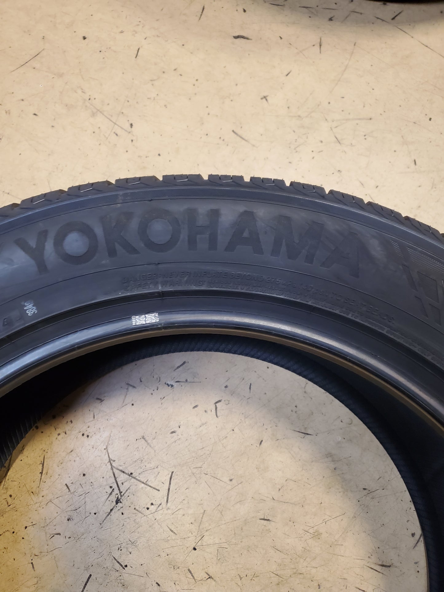 YOKOHAMA GEOLANDAR X-CV G057 P 275 50 20 113W XL ALL SEASON TIRE 110157016