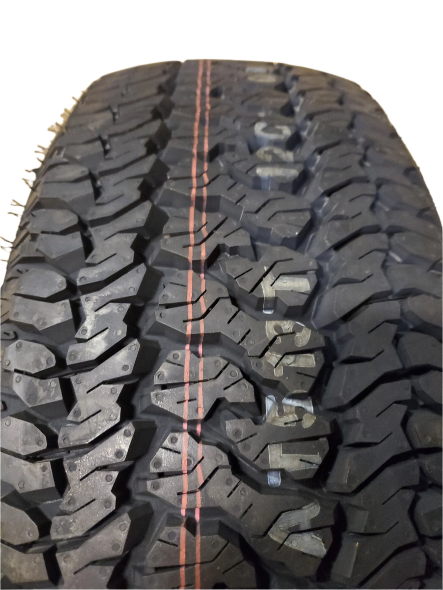 KUMHO ROADVENTURE AT51 BSW P 235 65 17 108T XL ALL TERRAIN TIRE 2207253