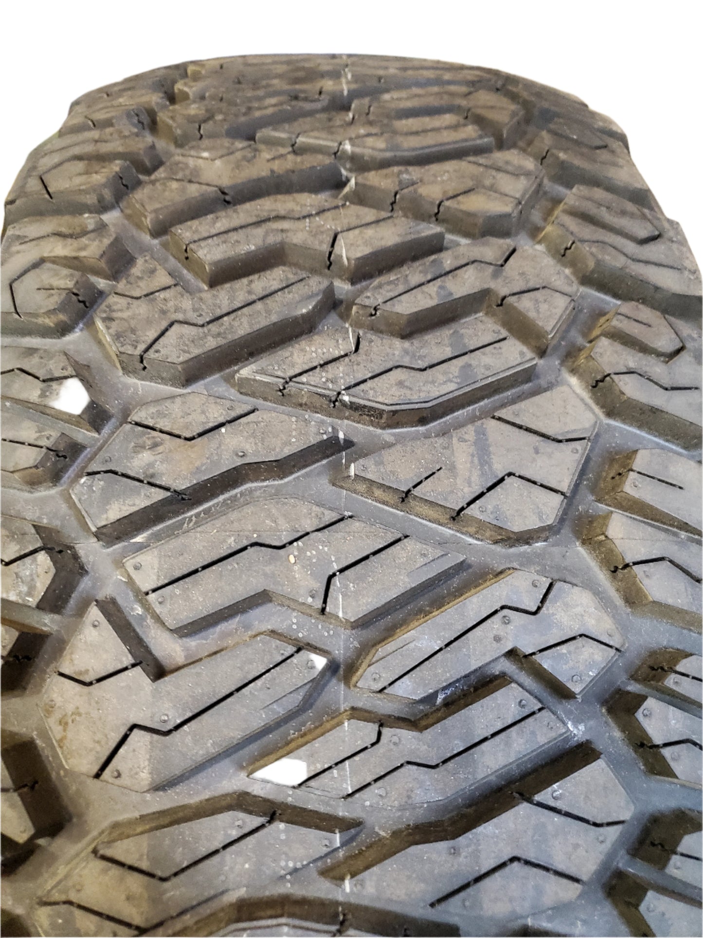 MAXXIS RAZR AT BSW LT 37 12.5 20 128R 12PLY ALL TERRAIN TIRE TL00049900