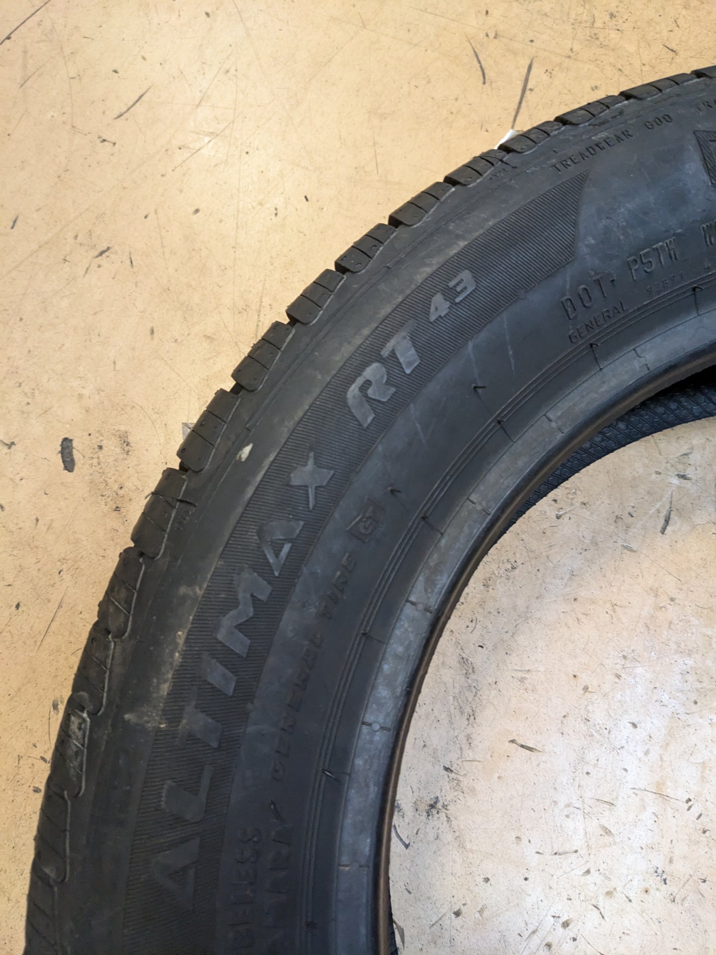 NOS GENERAL ALTIMAX RT43 BSW P 175 65 15 84H SL ALL SEASON TIRE 15575980000