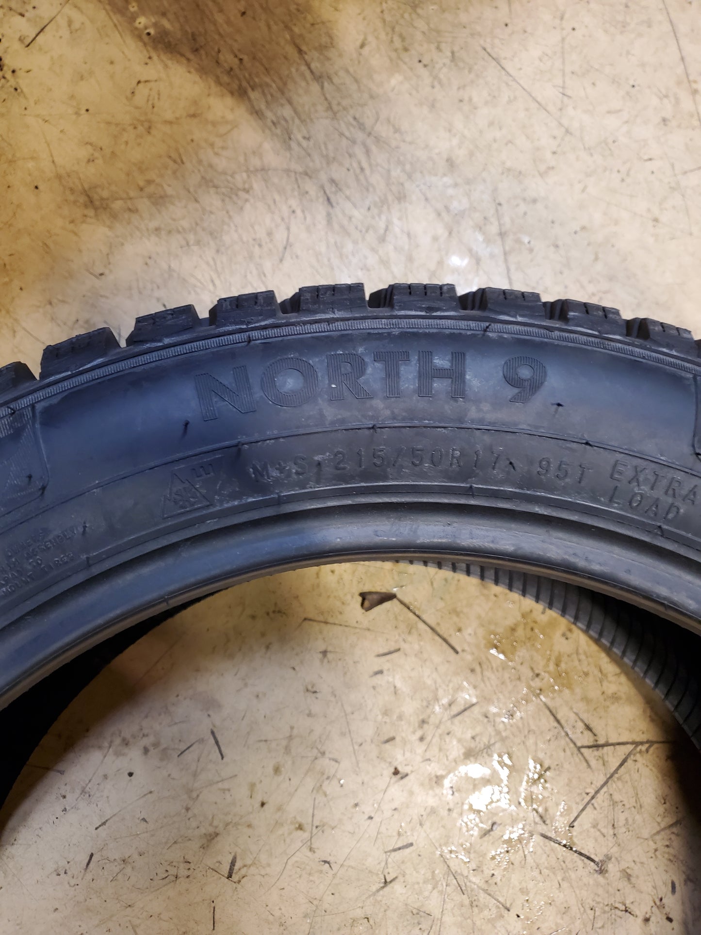 NOKIAN NORDMAN NORTH 9 STUDDED BSW P 215 50 17 95T XL WINTER TIRE TS32819