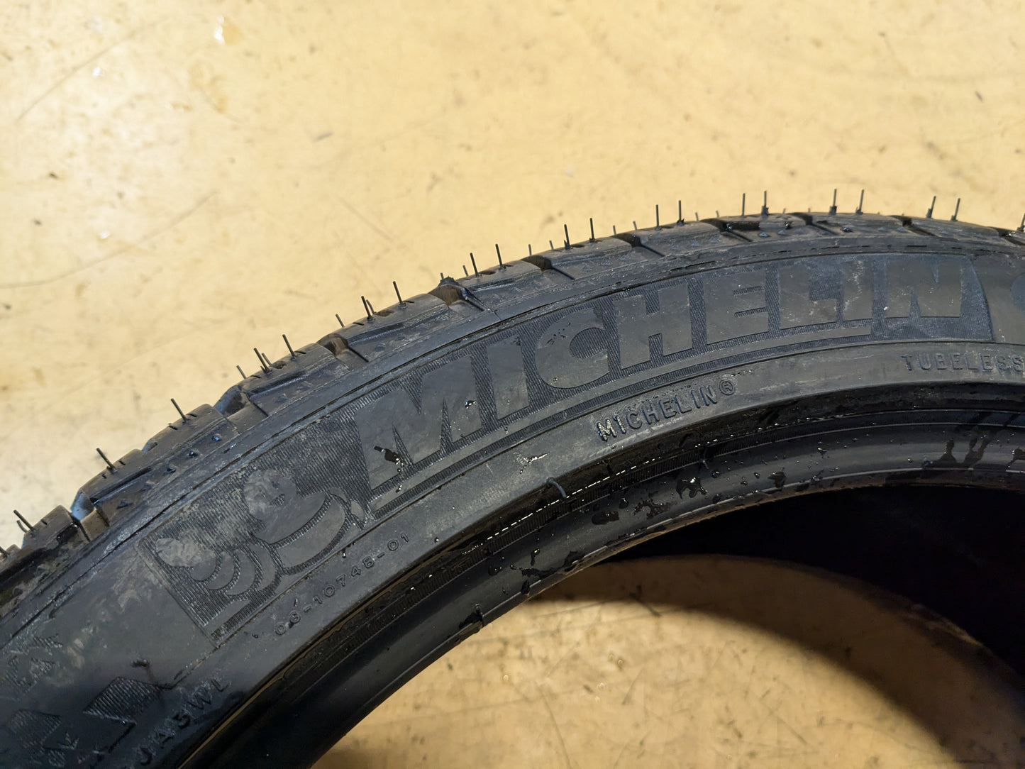 2 MICHELIN PILOT ALPIN PA4 (M0) BSW P 255 40 20 101V WINTER TIRE 08127