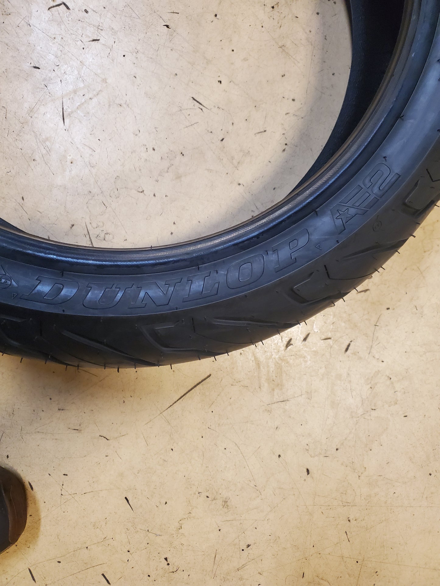 DUNLOP AE2 BSW 180 55 18 80H REAR MOTORCYCLE TIRE 45252463