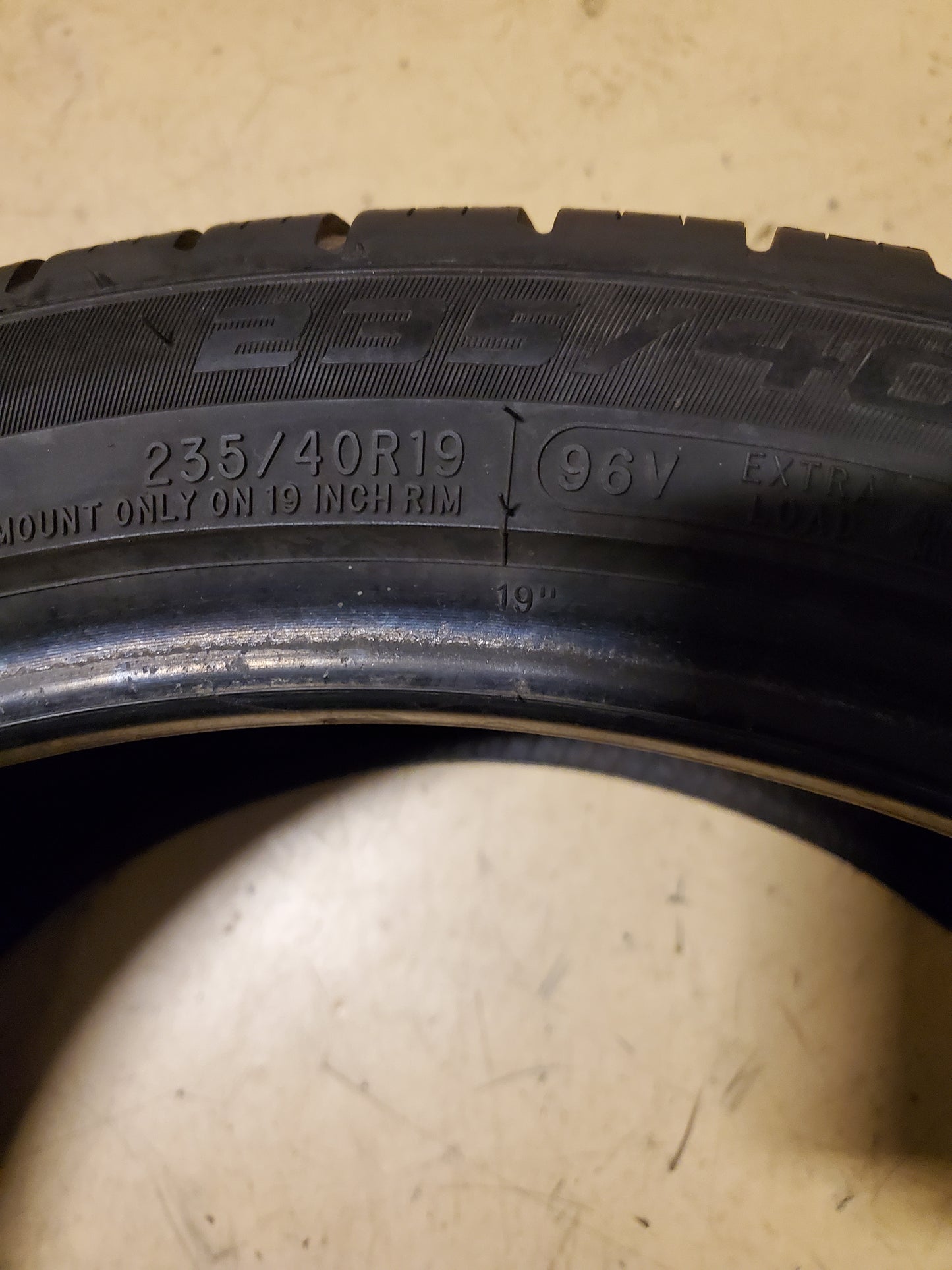 USED OS COOPER ADVENTURER TOUR P 235 40 19 96V XL ALL SEASON TIRE 90000081136