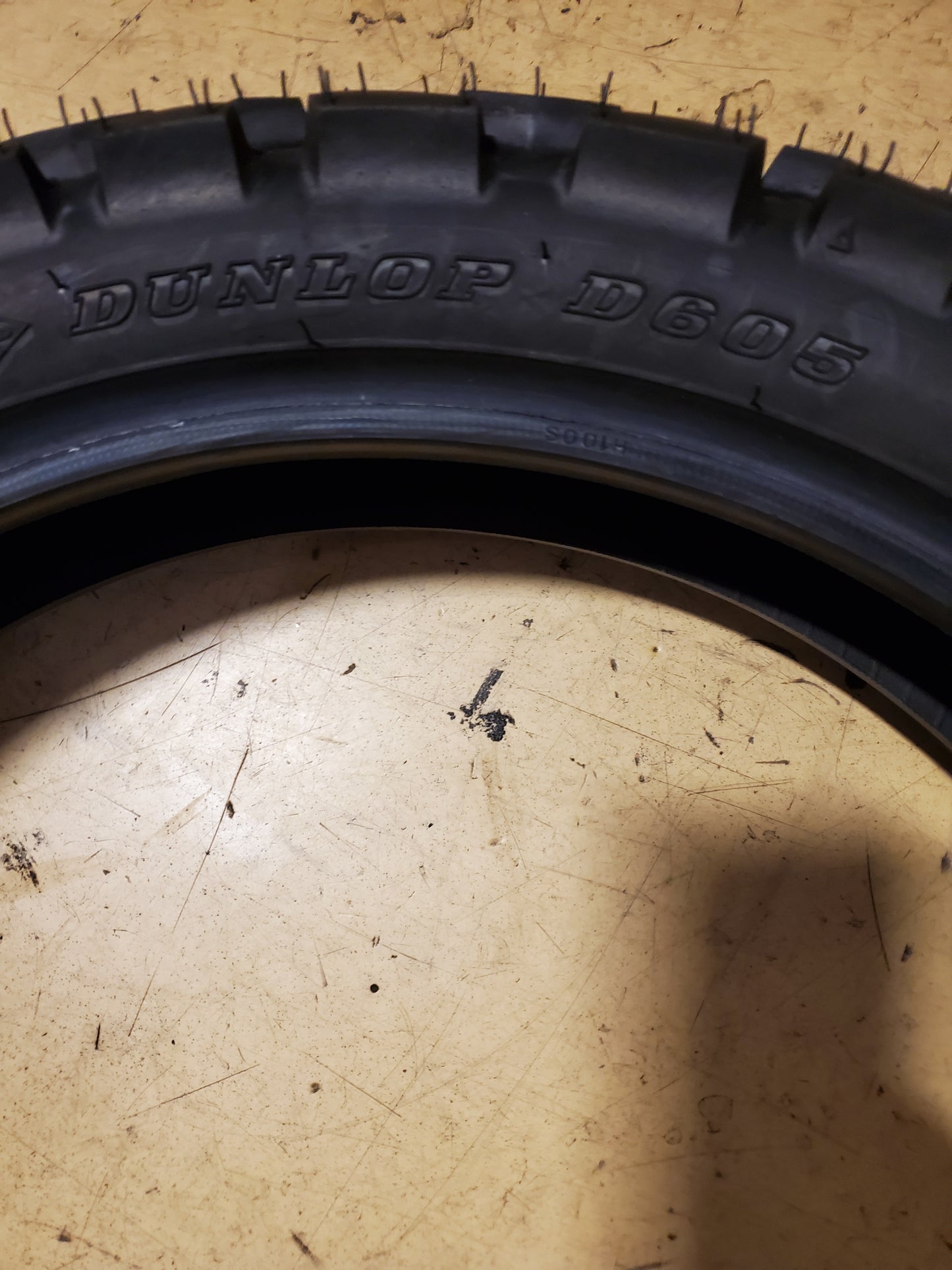 DUNLOP D605 BSW 4.6 17 62P REAR MOTORCYCLE TIRE 45154676