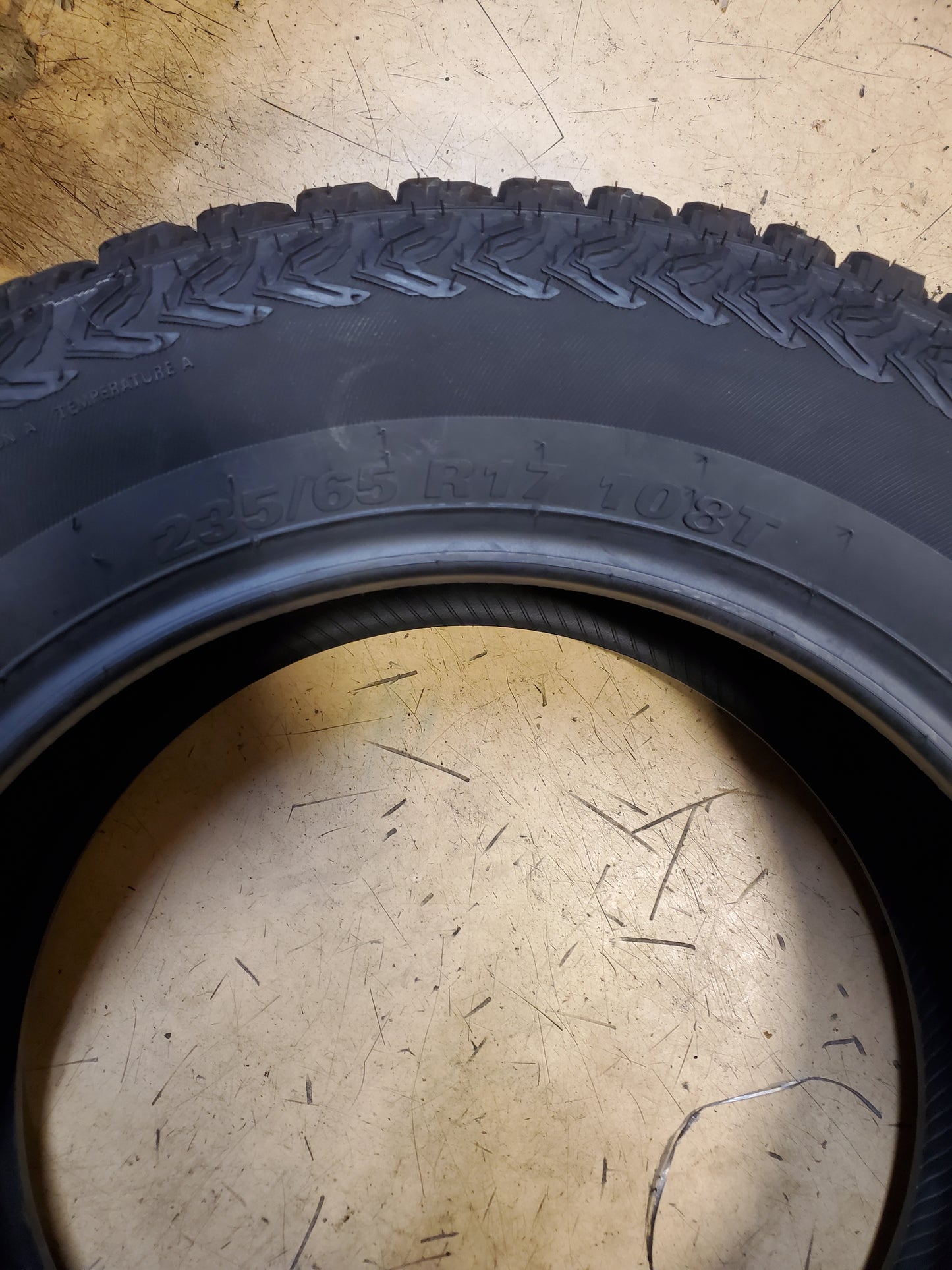 KUMHO ROADVENTURE AT51 BSW P 235 65 17 108T XL ALL TERRAIN TIRE 2207253