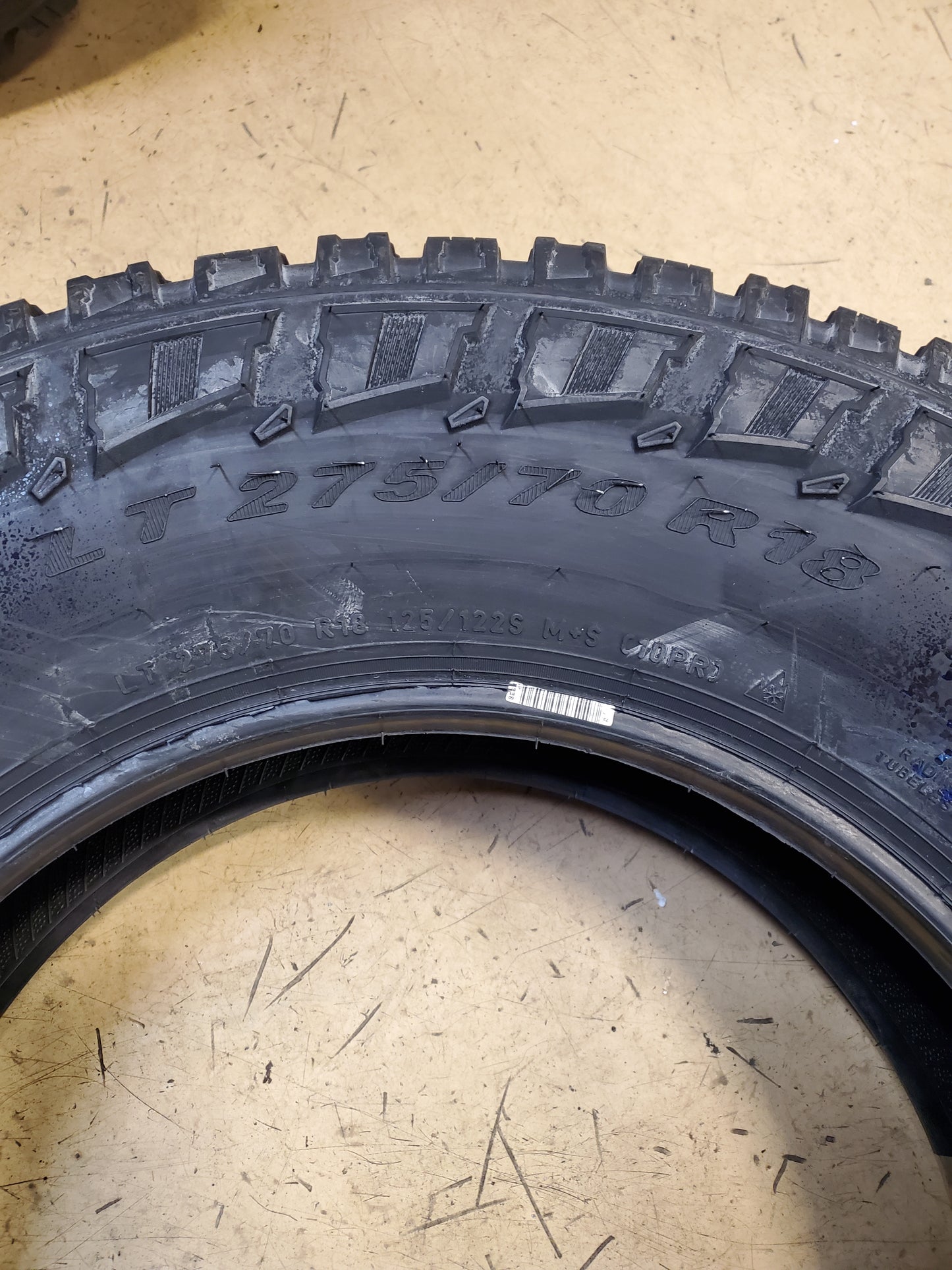 PIRELLI SCORPION ALL TERRAIN PLUS OWL LT 275 70 18 125/122S 10PLY TIRE 2726400