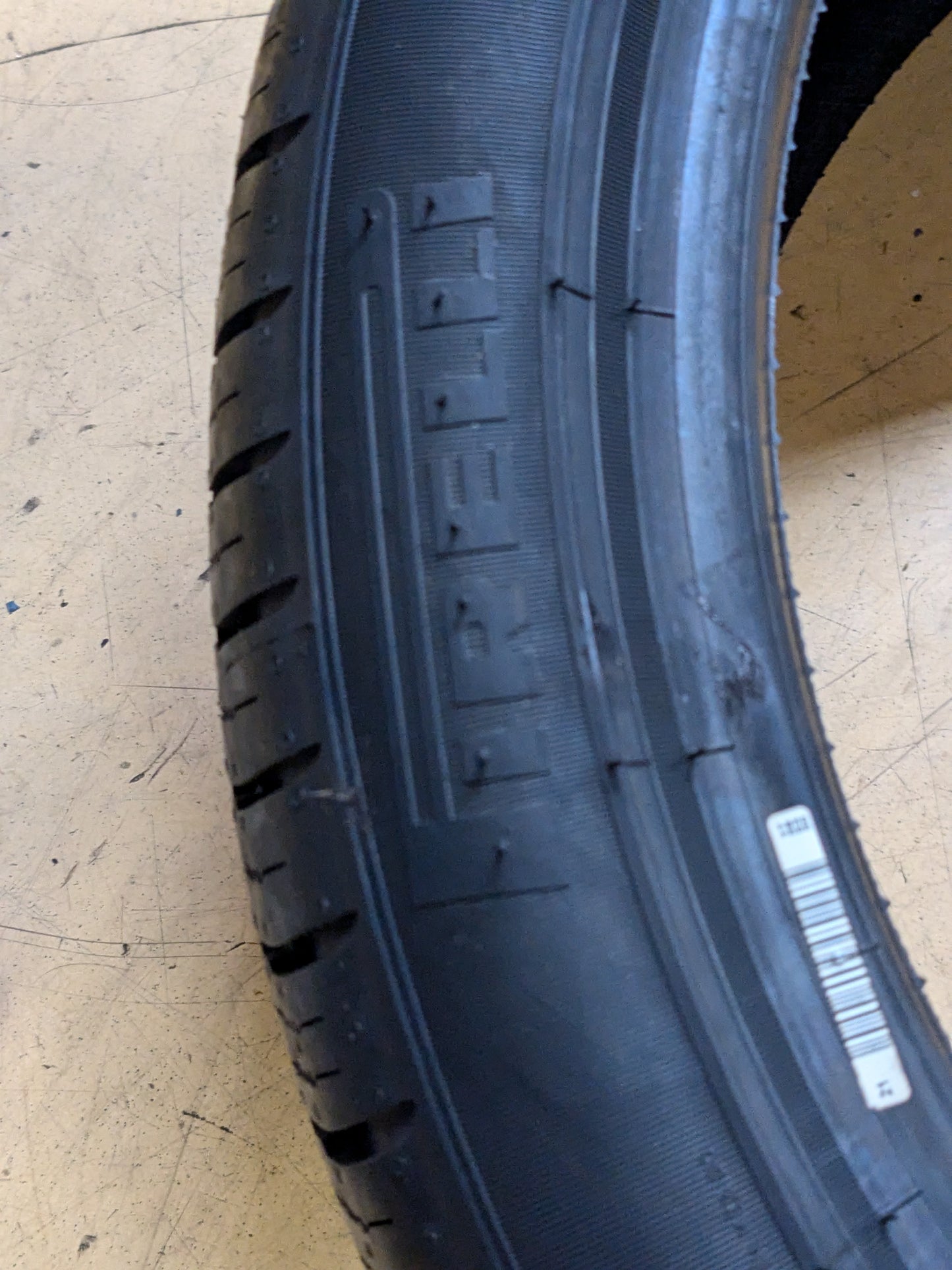2 PIRELLI P ZERO AS PLUS P 235 40 18 95Y XL ALL SEASON TIRES 2654600