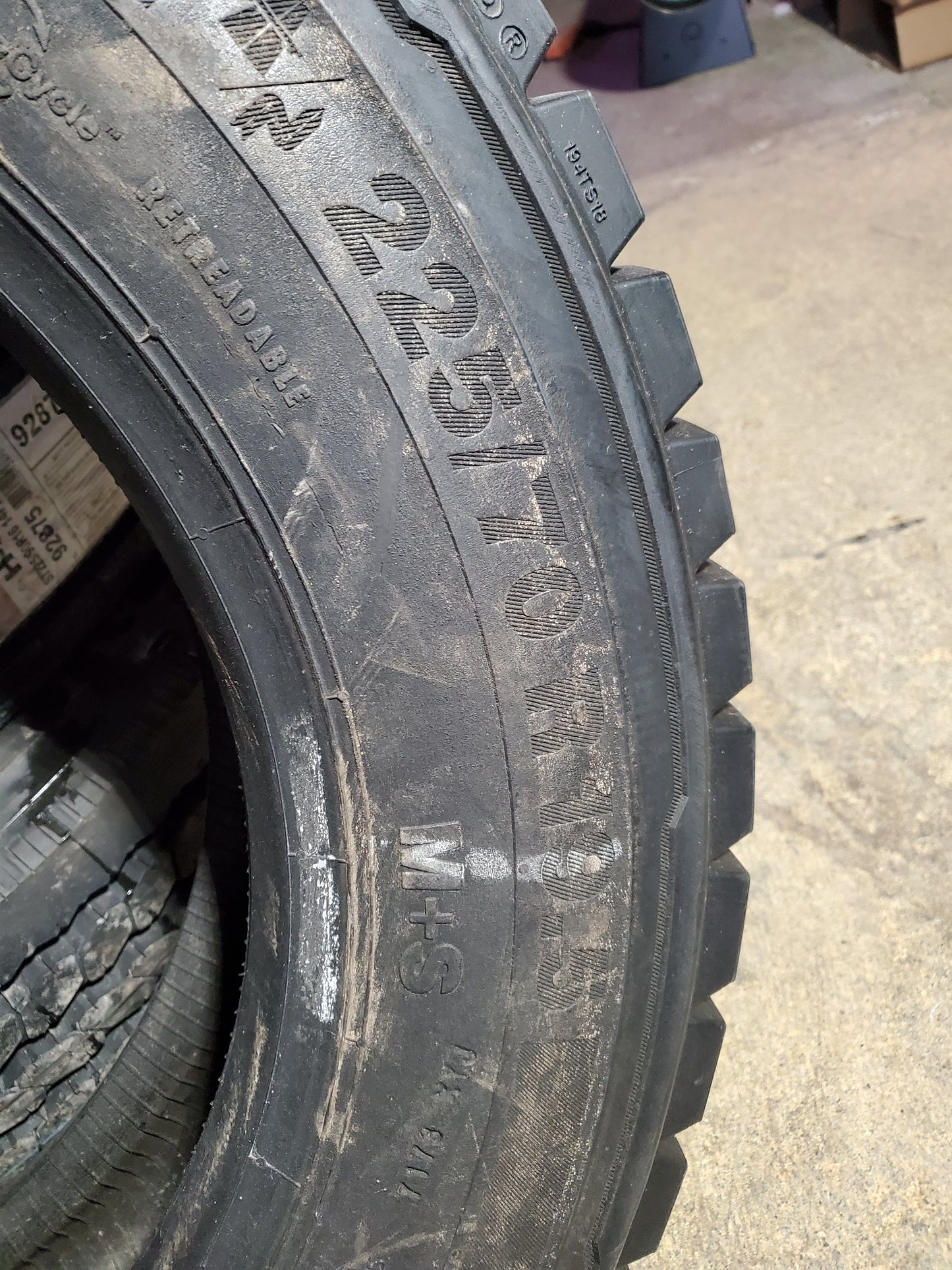 NOS CONTINENTAL CONTI HYBRID HD3 BSW LT 225 70 19.5 128/126N 14PLY DRIVE TIRE 05224060000