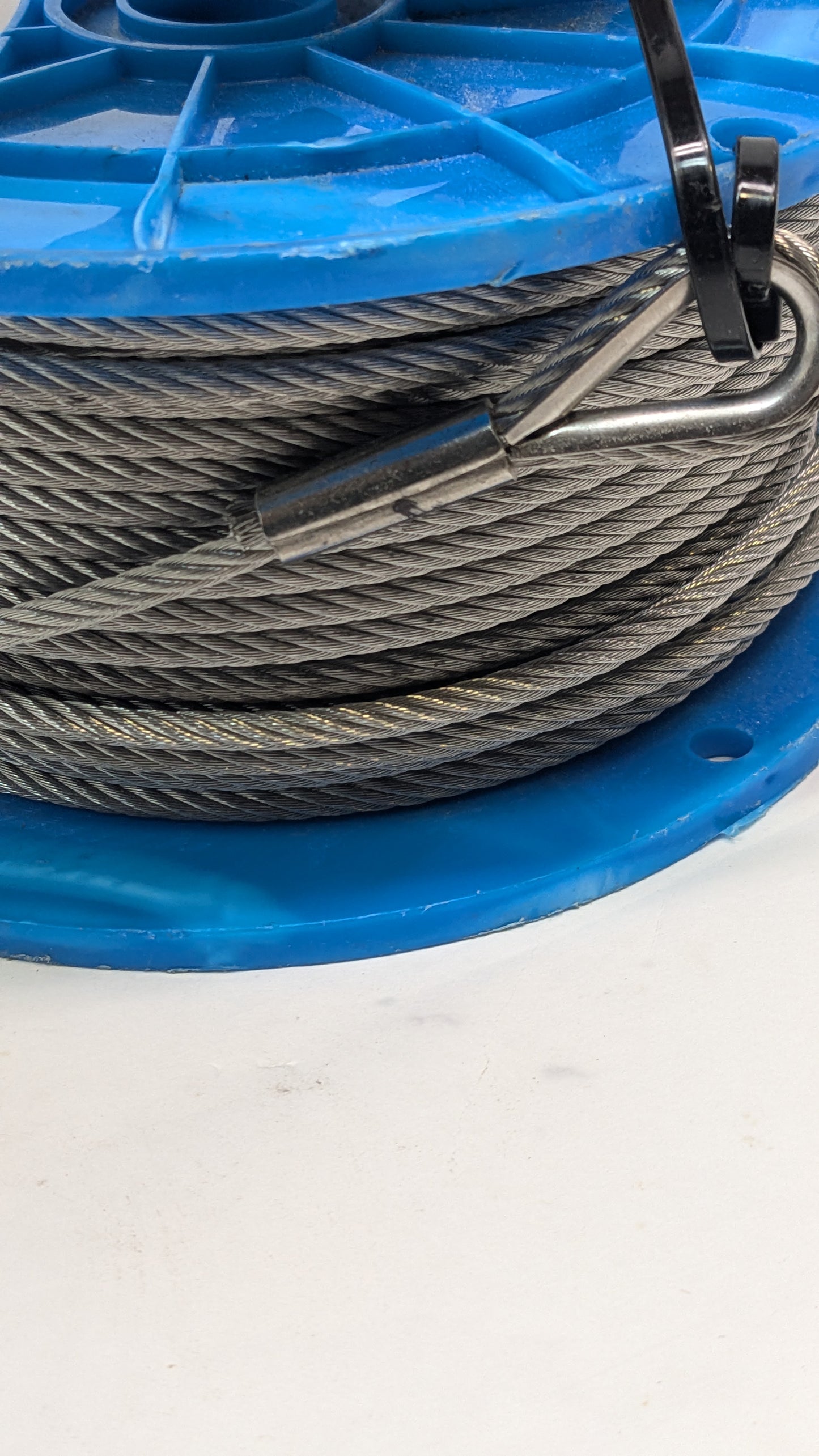 ED MC KENNA 7x19 SS W/ THIM EYE ONE END OTHER END PLAIN CABLE ASSY 3/16" X 215'