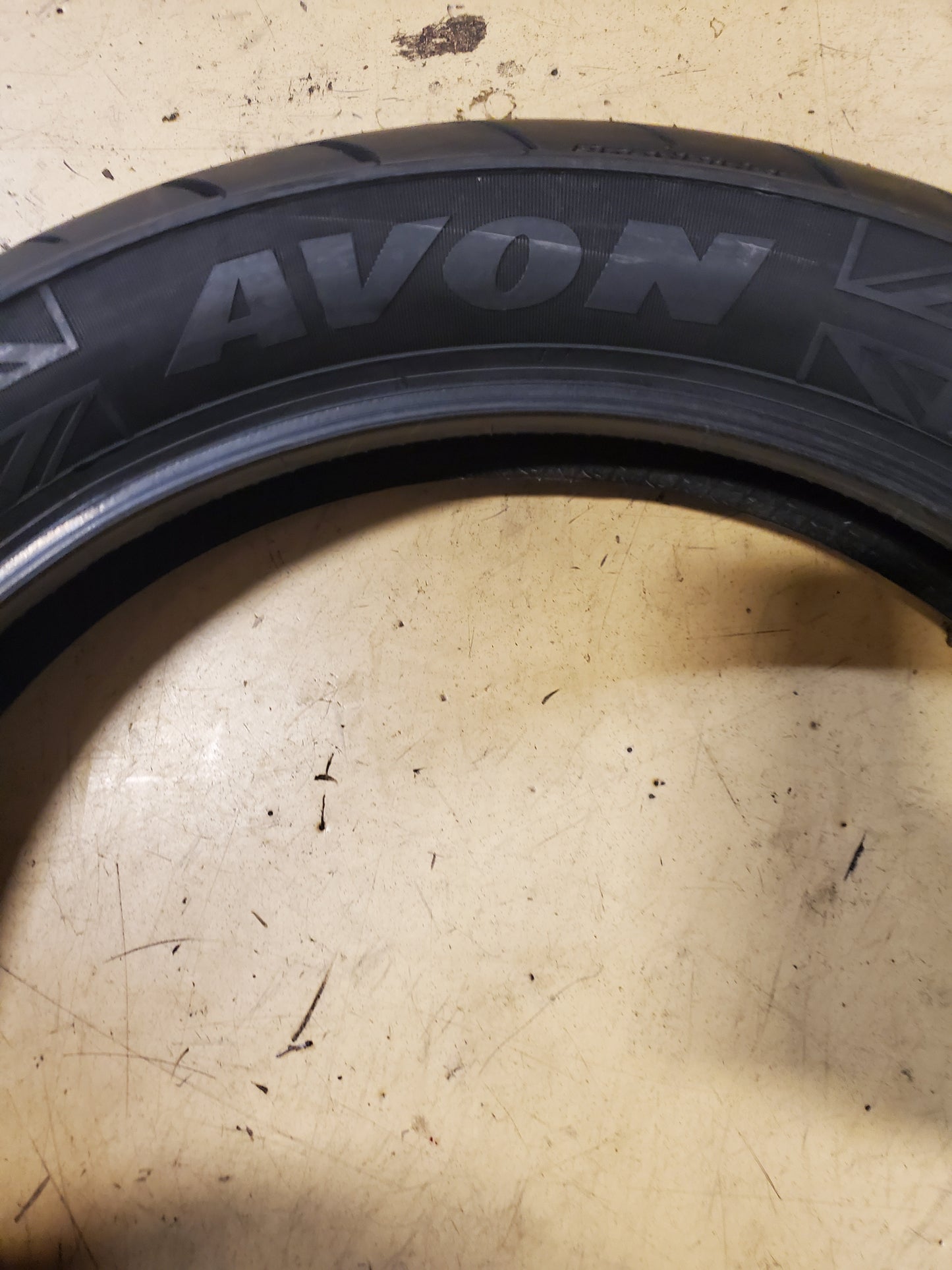 AVON ROADRIDER MKII BSW 120 80 17 61V FRONT MOTORCYCLE TIRE 638329