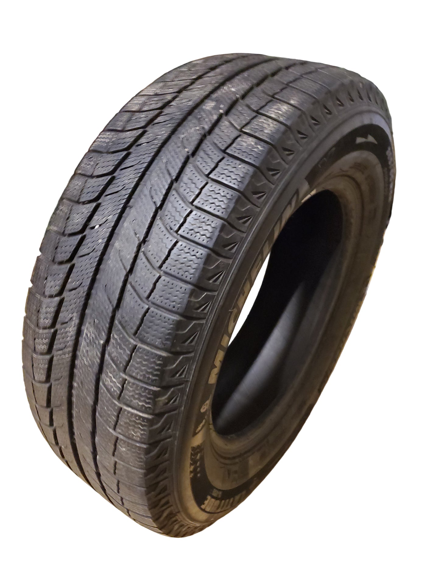 USED 8.5/32” MICHELIN LATITUDE X-ICE BSW P 265 65 18 114T WINTER TIRE 23064