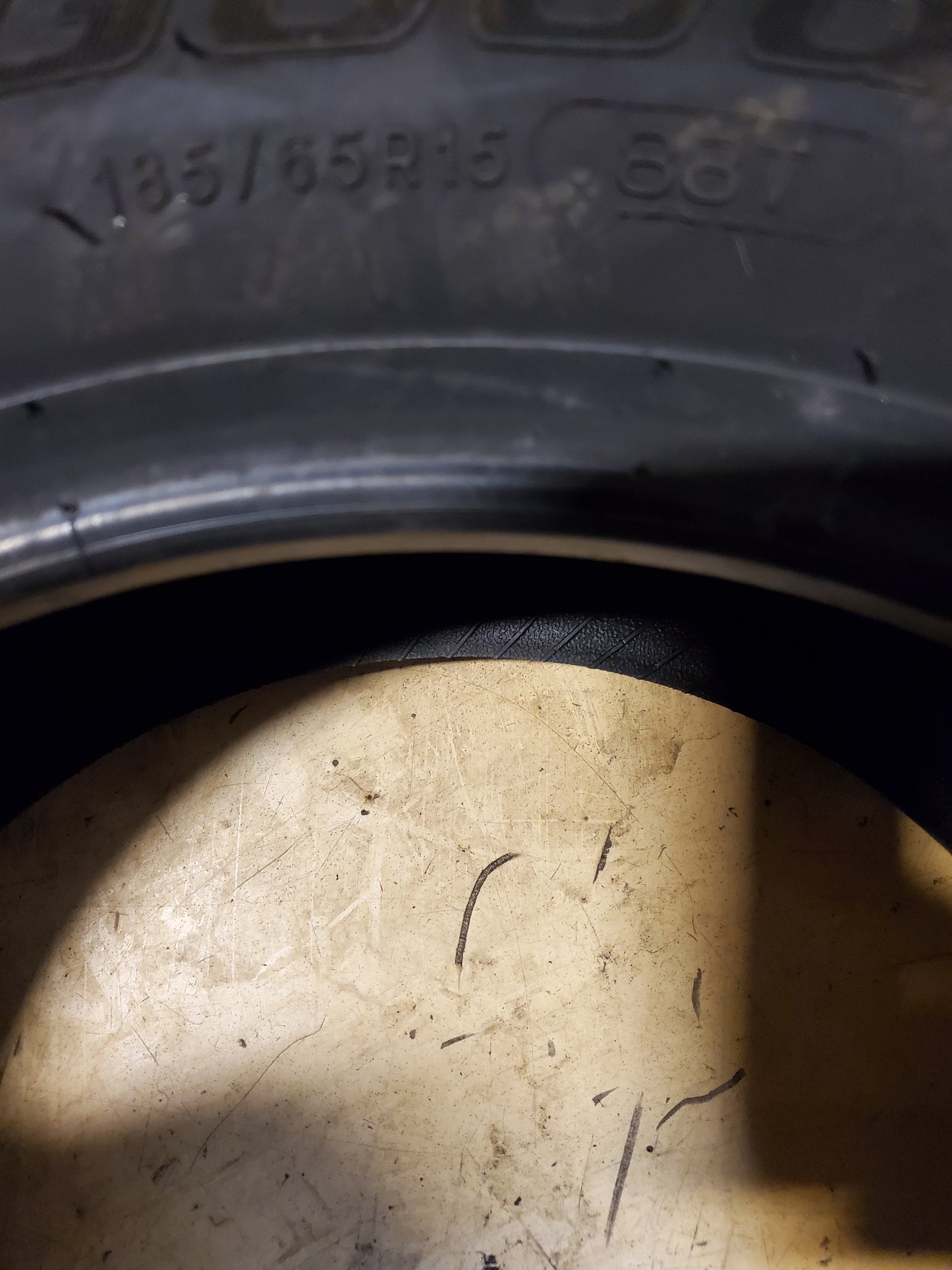 NOS BFGOODRICH ADVANTAGE T/A SPORT BSW P 185 65 15 88T ALL SEASON TIRE 98559