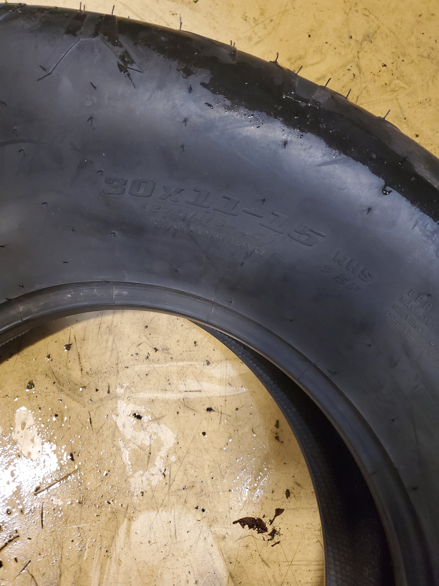 NOS PRO ARMOR SAND AR21 BSW 30 11 15 75F SAND TIRE T301115SAGR