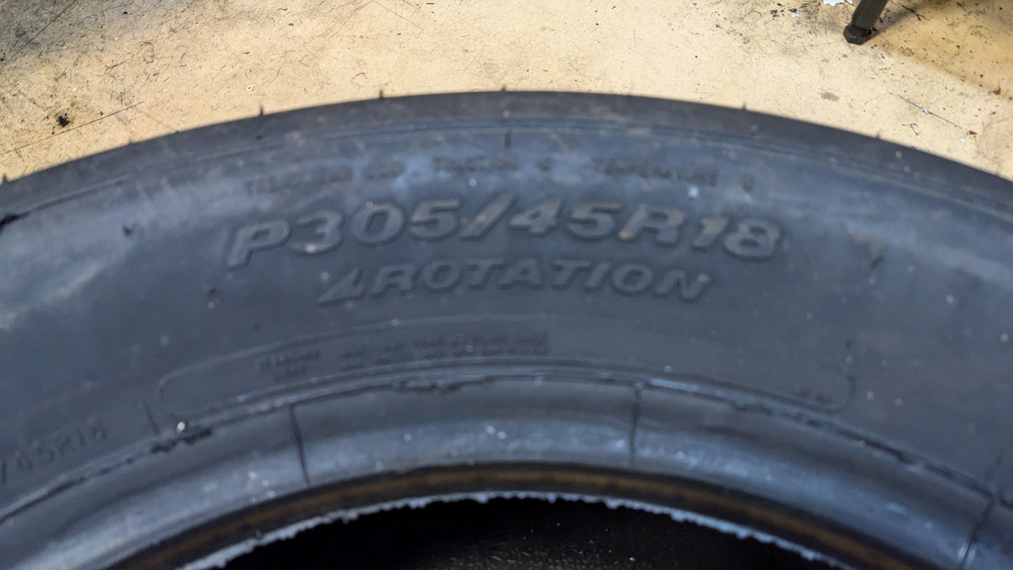 MICKEY THOMPSON E T STREET R BSW P 305 45 18 (R2) HIGH PERFORMANCE TIRE 255594