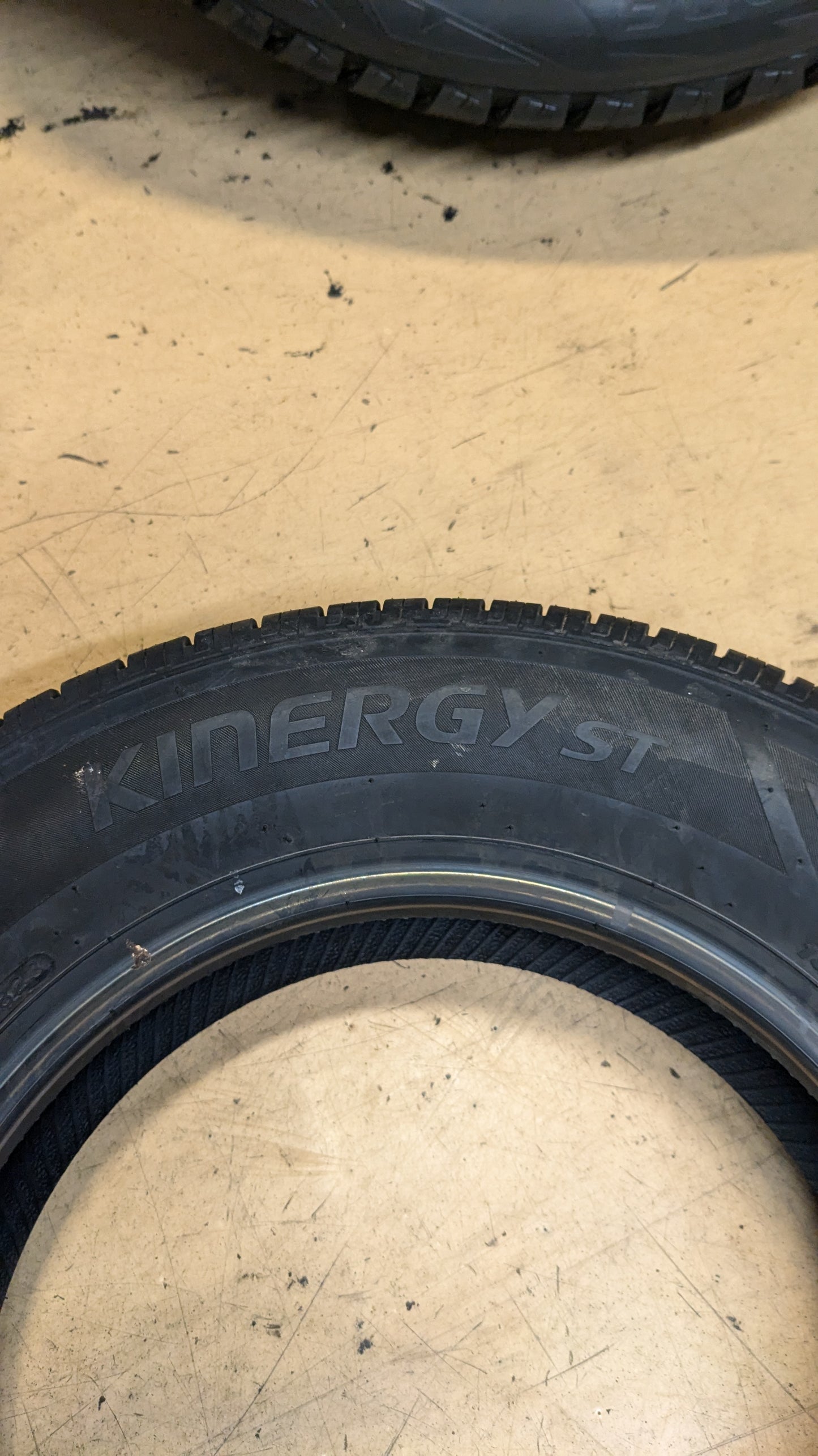 HANKOOK KINERGY ST BSW P 185 70 14 88T ALL SEASON TIRE 1021906