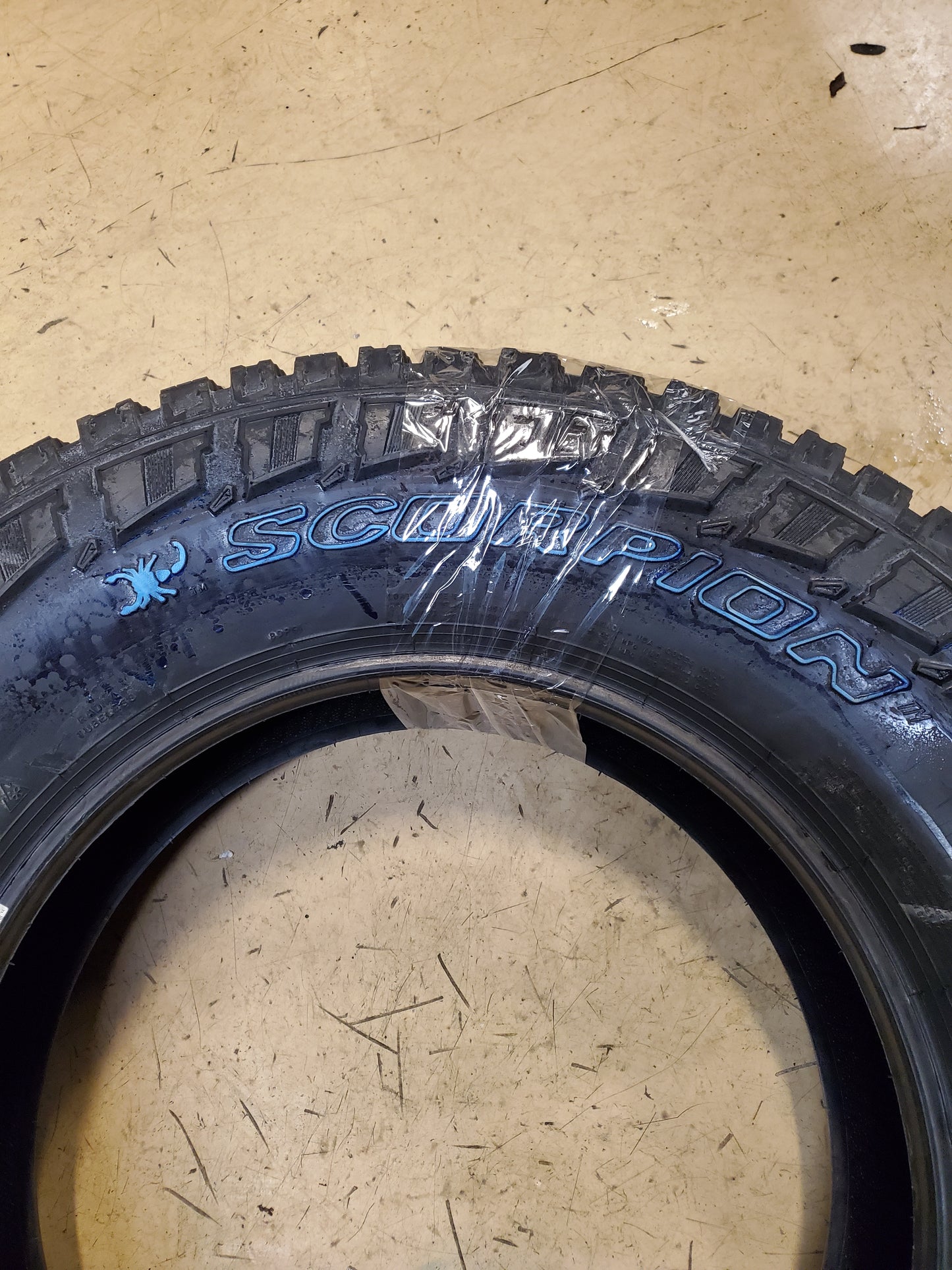 PIRELLI SCORPION ALL TERRAIN PLUS OWL LT 275 70 18 125/122S 10PLY TIRE 2726400