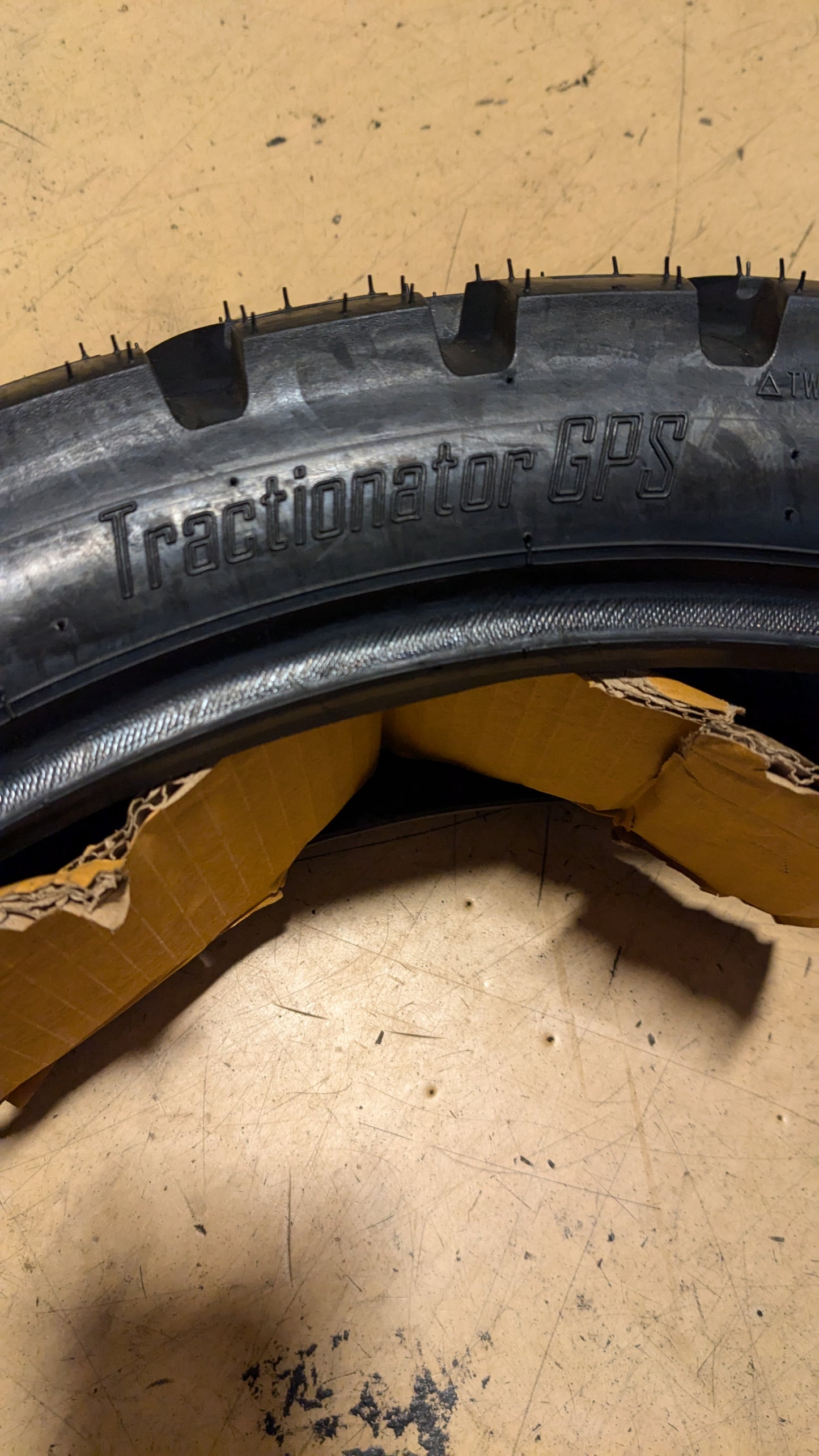 MOTOZ TRACTIONATOR GPS BSW P 150 70 18 70T REAR MOTORCYCLE TIRE 1515007018