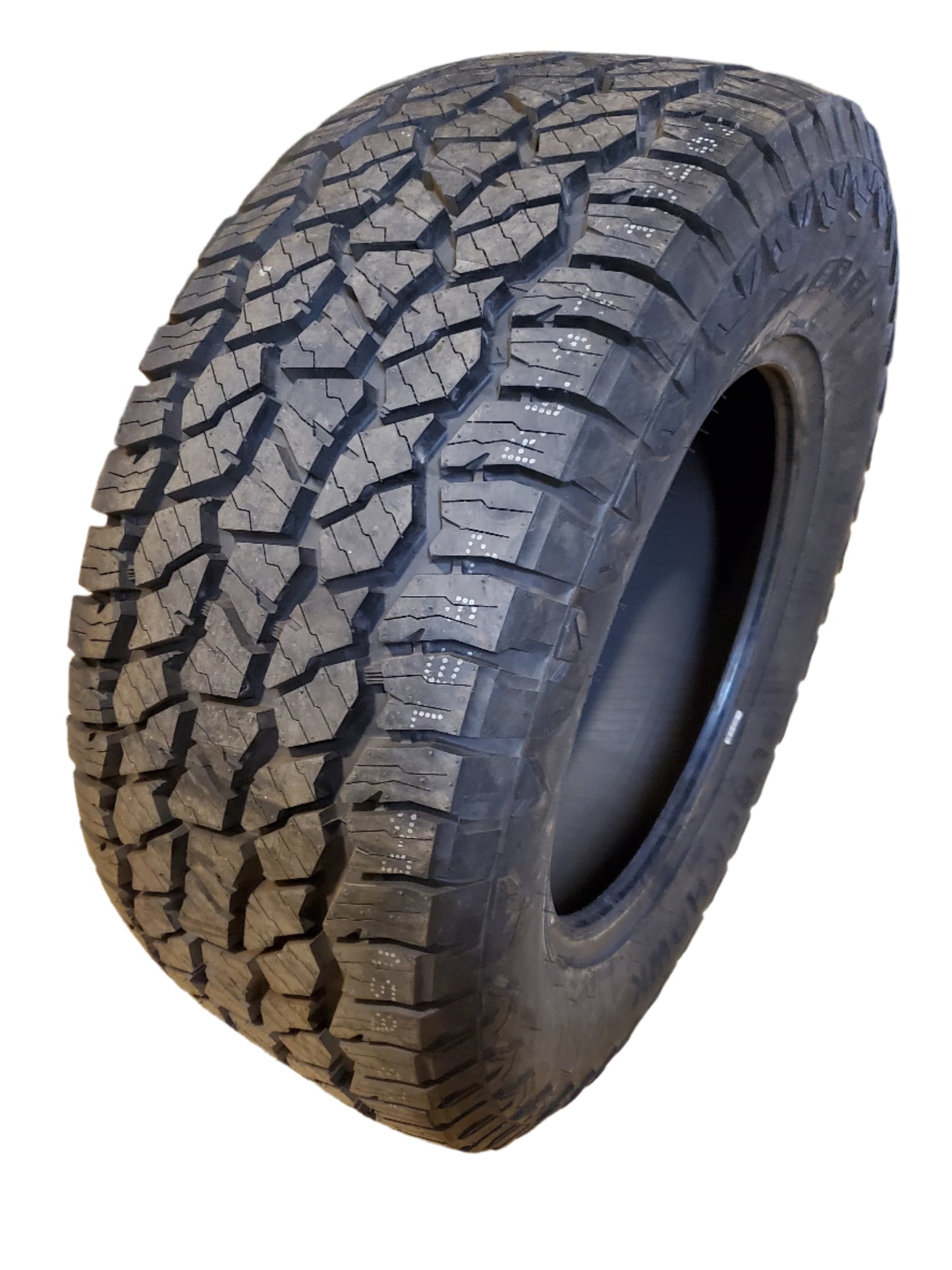 BLACKHAWK RIDGECRAWLER A/T LT 33 12.5 18 118S 10PLY ALL TERRAIN TIRE 4120878V
