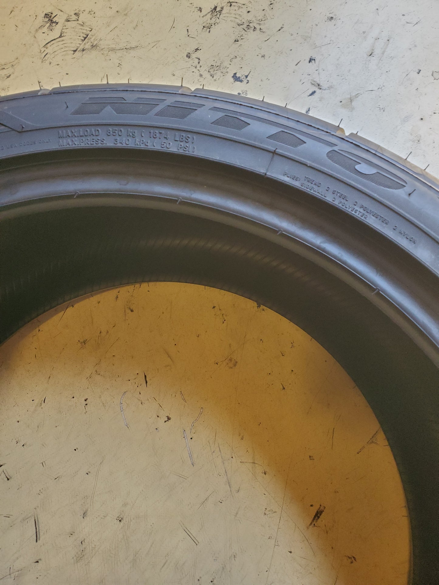 NITTO NT555 G2 BSW P 275 35 20 102W XL UHP TIRE 211020