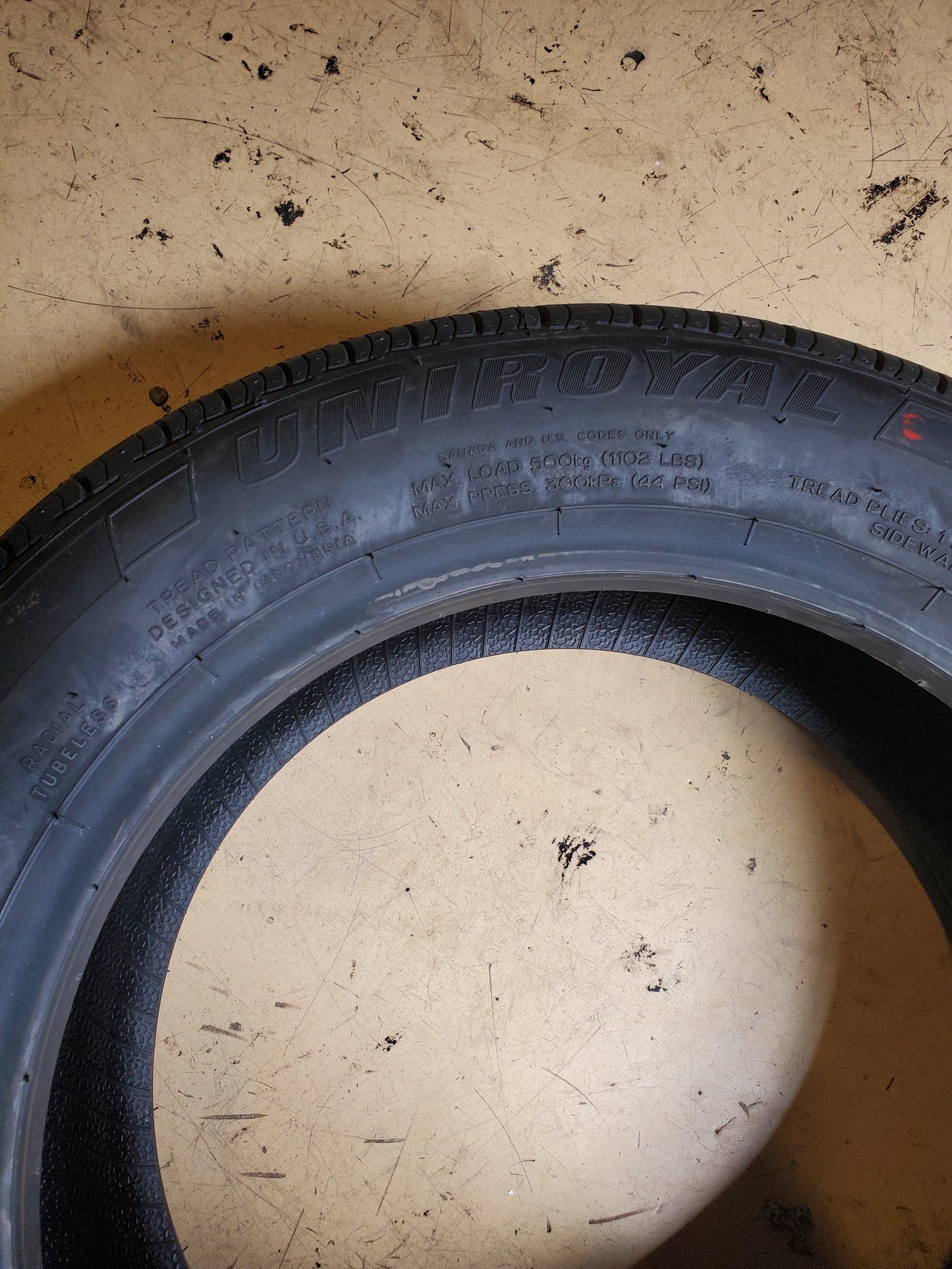 UNIROYAL TIGER PAW TOURING A/S BSW P 185 60 15 84H ALL SEASON TIRE 26635