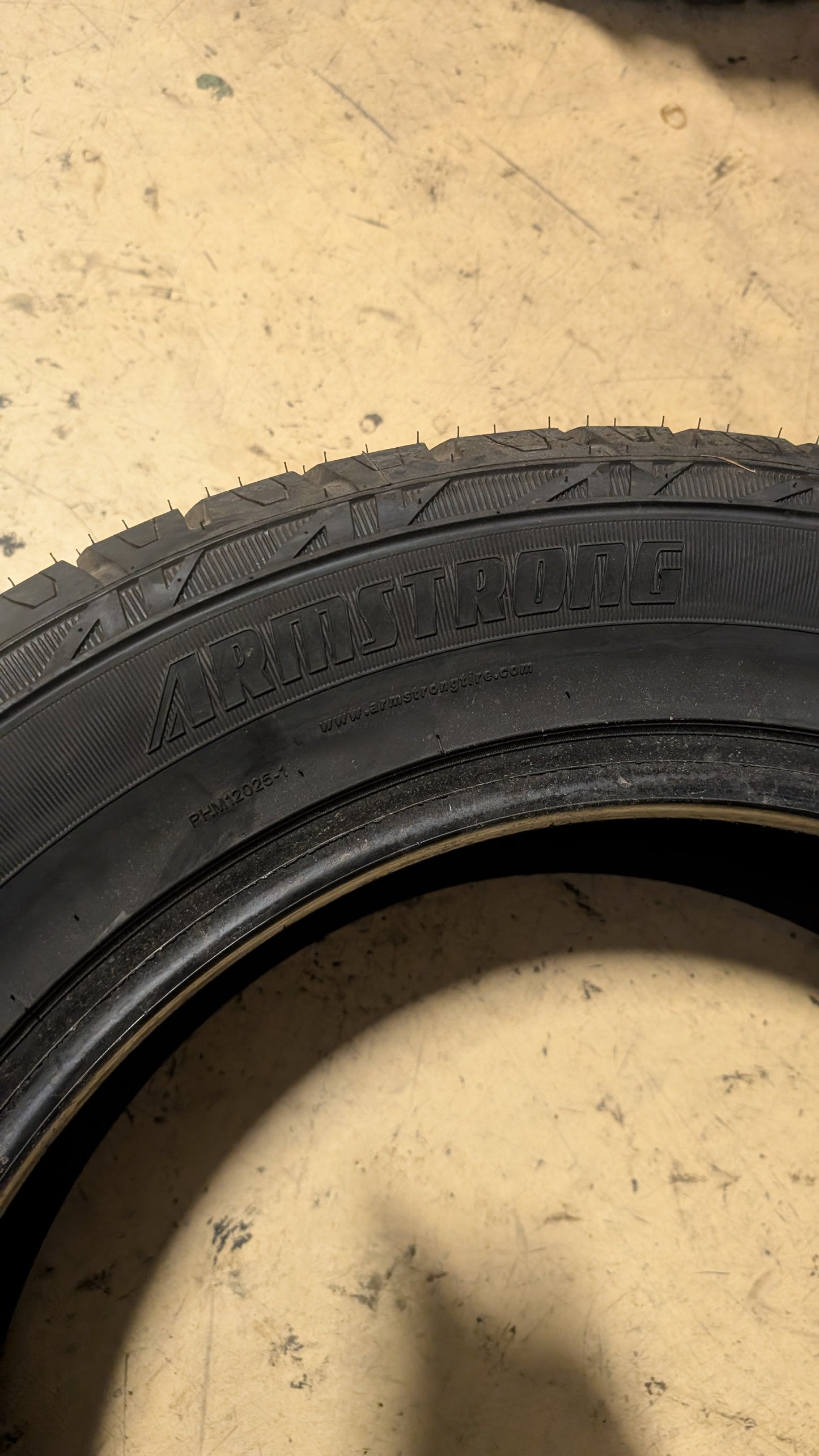 ARMSTRONG TRU-TRAC AT BSW P 275 55 20 117T XL ALL TERRAIN TIRE 1200046649