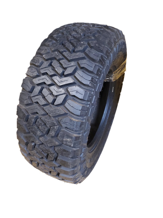 FURY COUNTRY HUNTER R/T BSW LT 33 12.50 17 121Q 12PLY TIRE RTF33125017A