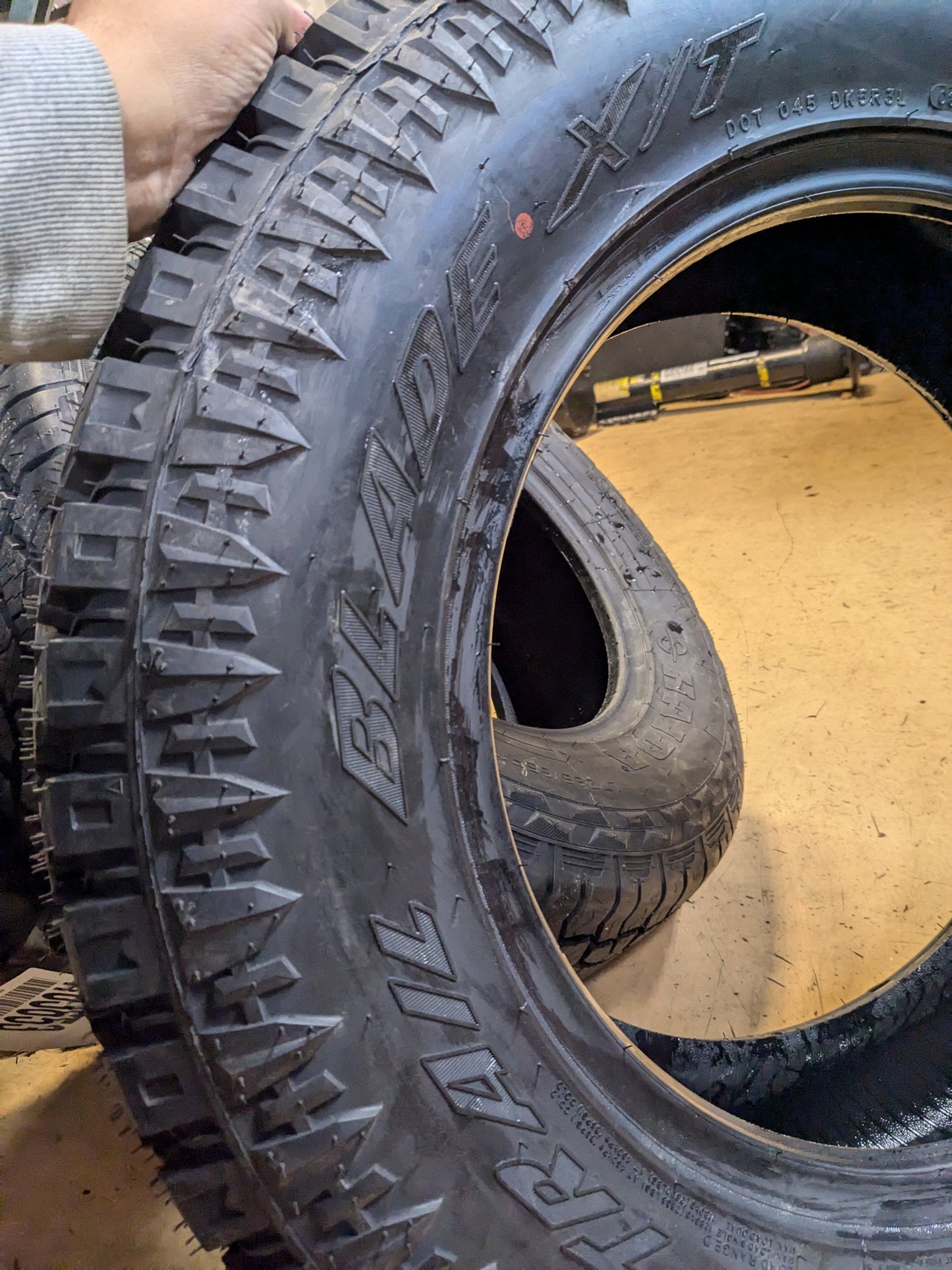 ATTURO TRAIL BLADE X/T BSW LT 255 70 18 117/114S LRD 8 PLY RUGGED TERRAIN TIRE TBXTDK5R3LA