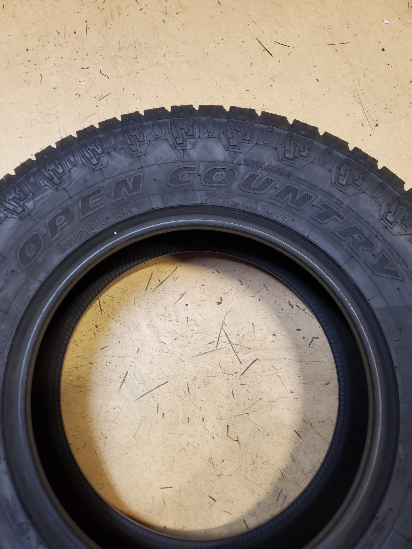NOS TOYO OPEN COUNTRY AT II BSW P 235 70 16 104T ALL TERRAIN TIRE 352270