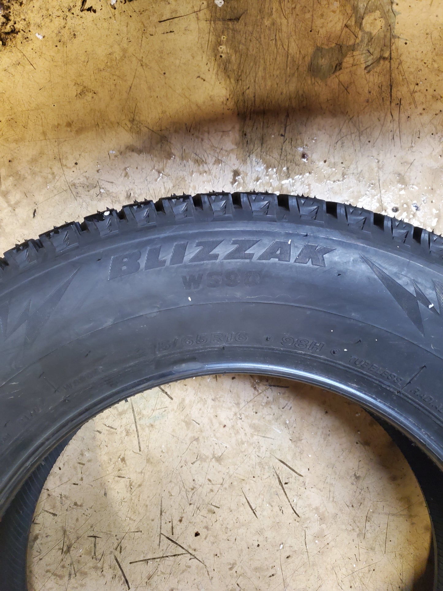 BRIDGESTONE BLIZZAK WS90 BSW P 225 60 16 98H WINTER TIRE 001150