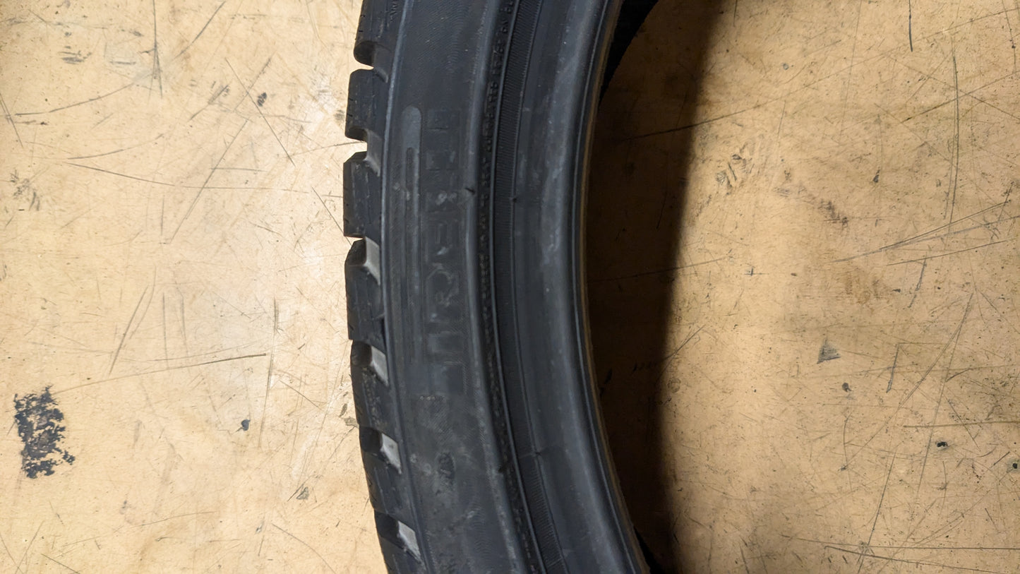 PIRELLI WINTER SOTTOZERO 3 TESLA FOAM BSW P 235 35 20 92W XL 4248500