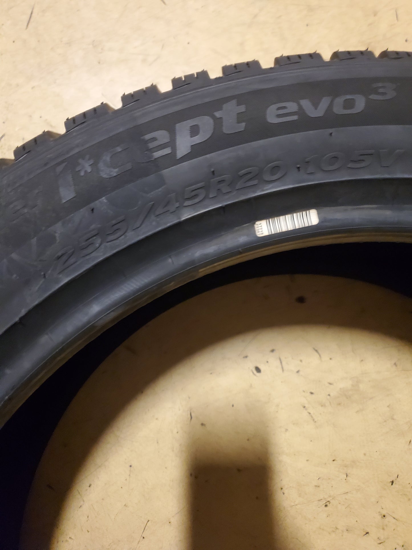 HANKOOK WINTER ICEPT EVO3 X BSW P 255 45 20 105V WINTER TIRE 1026400