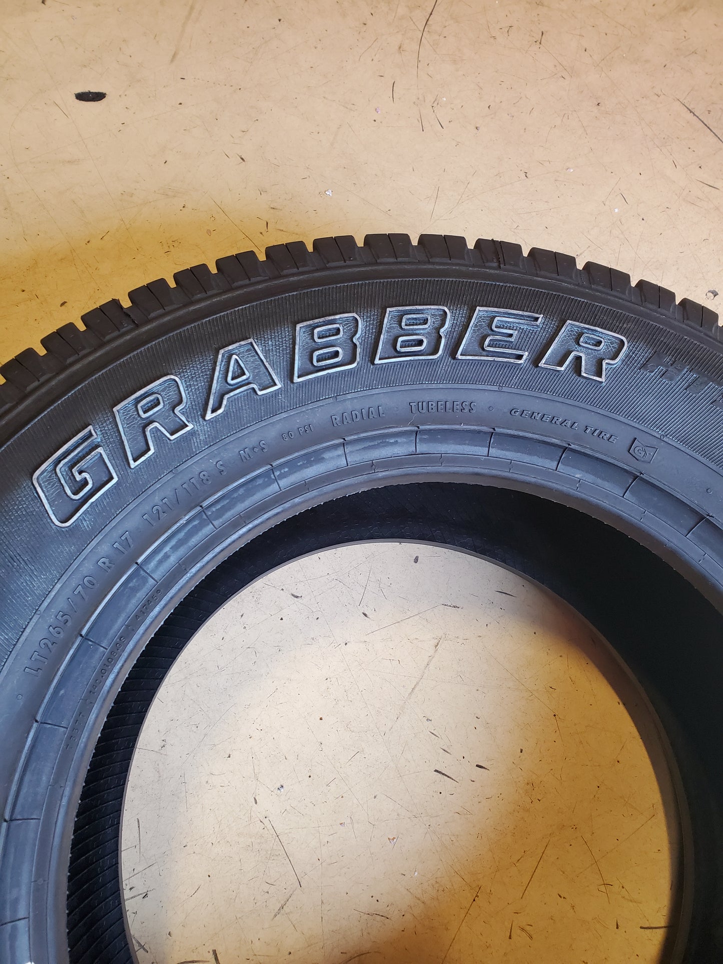 GENERAL GRABBER HTS60 OWL LT 265 70 17 121/118S 10PLY TIRE 04505170000