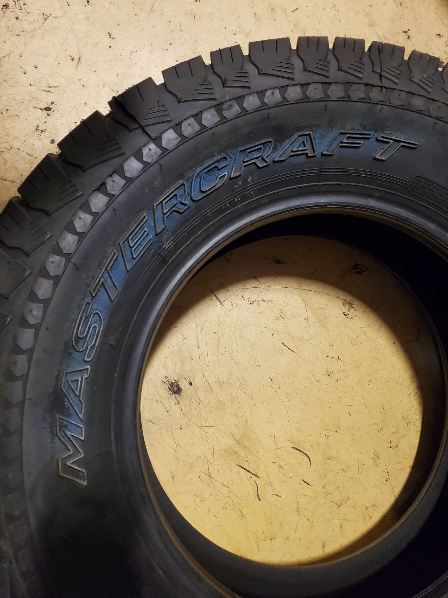 NOS MASTERCRAFT WILDCAT A/T 2 OWL LT 265 70 17 121/118R 10PLY TIRE N95997199