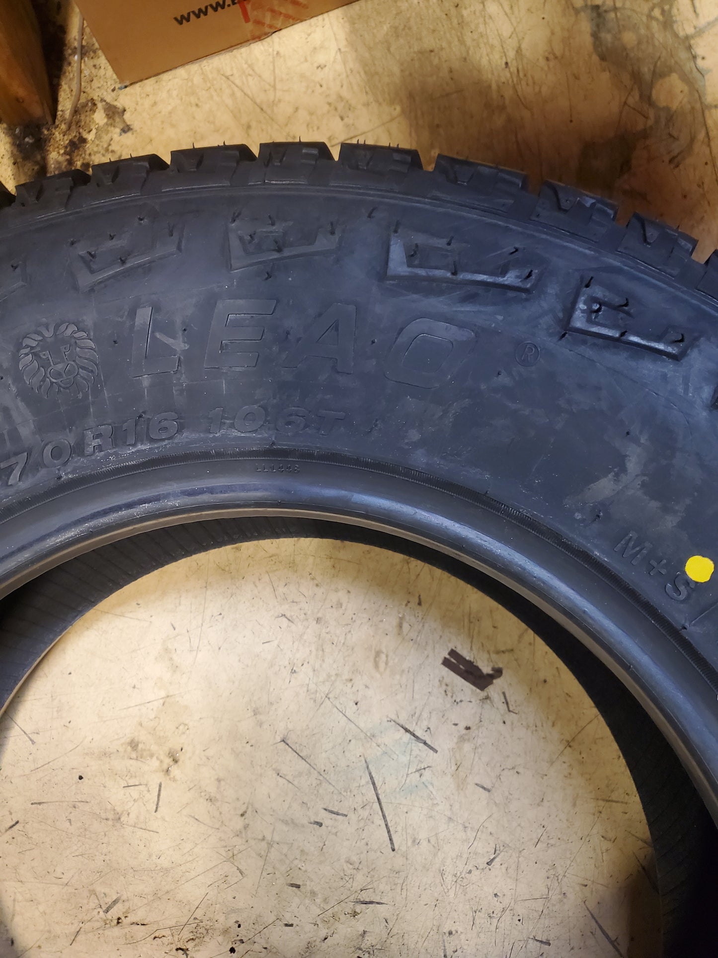 LEAO LION SPORT A/T BSW P 235 70 16 106T ALL TERRAIN TIRE 221005261