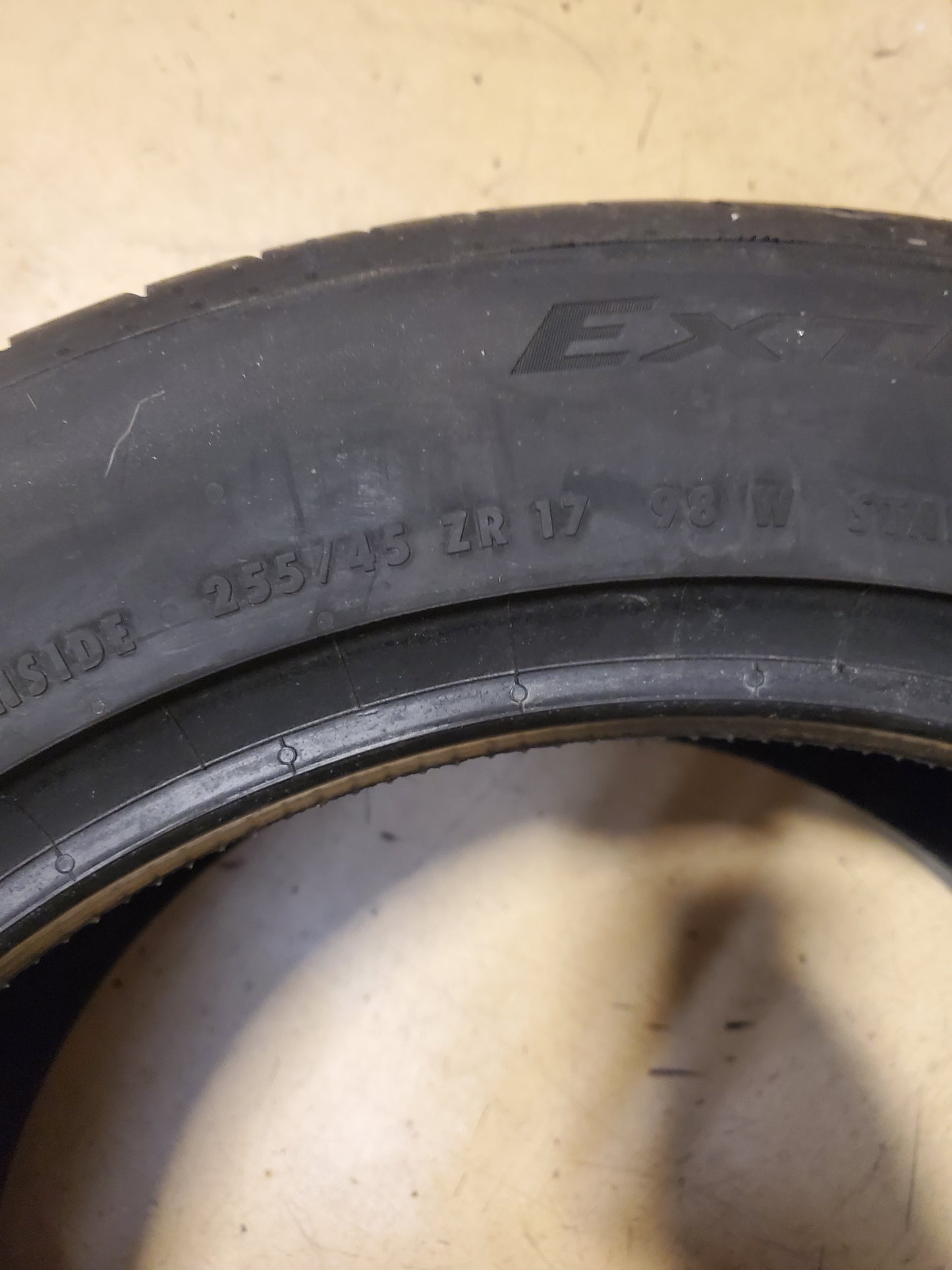 CONTINENTAL EXTREMECONTACT SPORT 02 BSW P 255 45 17 98W UHP TIRE 03125050000