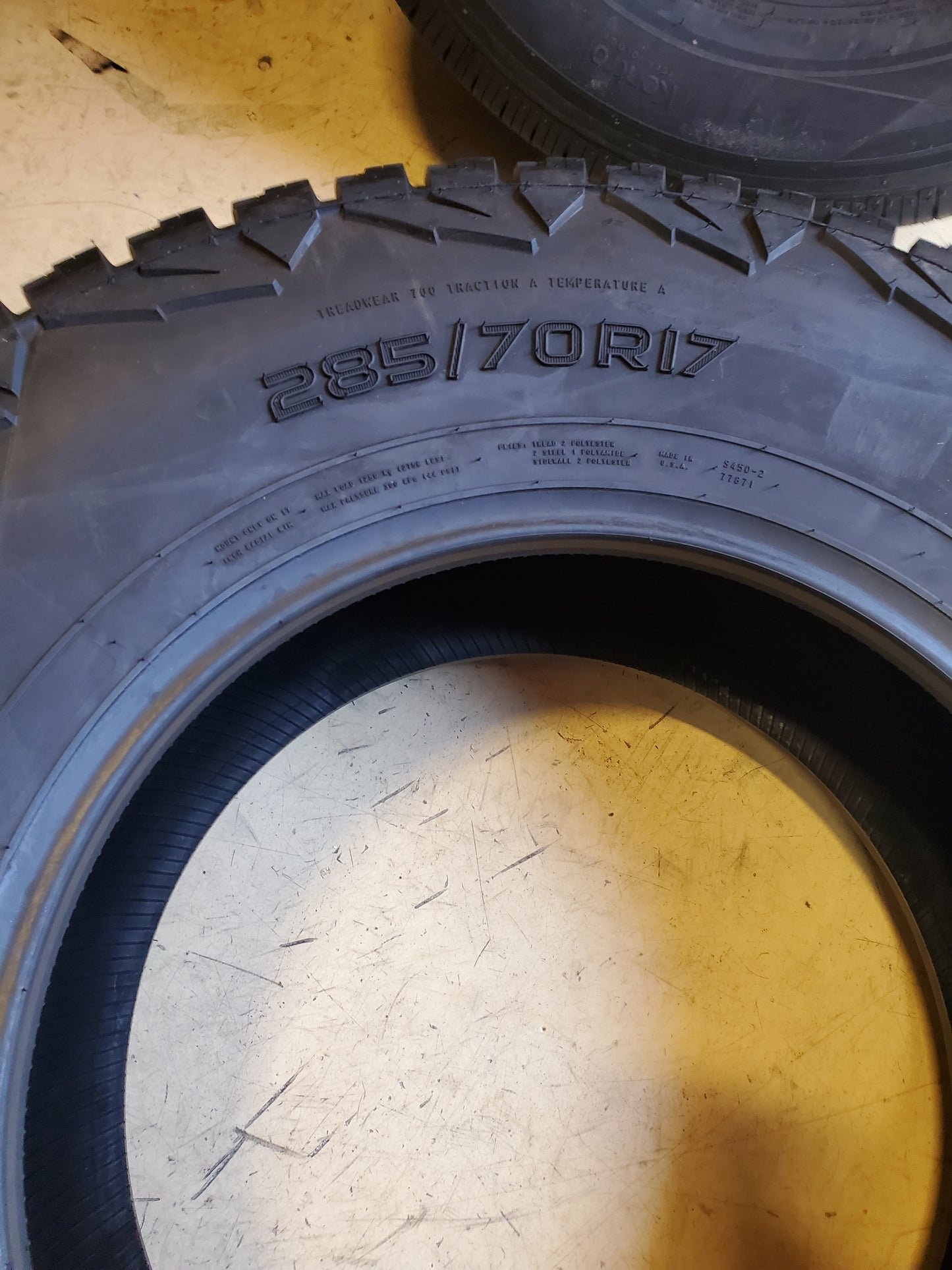 USED 13/32” NOKIAN OUTPOST NAT BSW P 285 70 17 116T ALL TERRAIN TIRE T432854