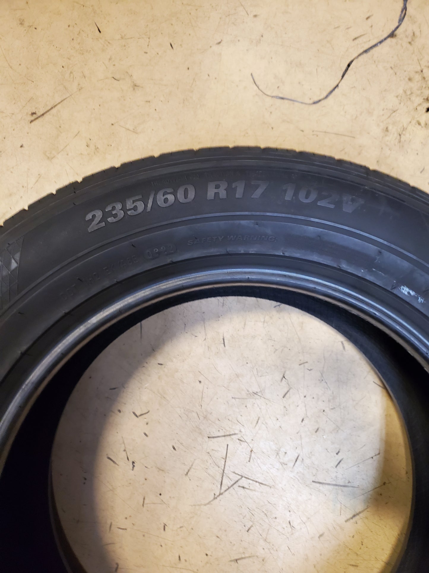 KUMHO CRUGEN HP71 BSW P 235 60 17 102V ALL SEASON TIRE 2230163