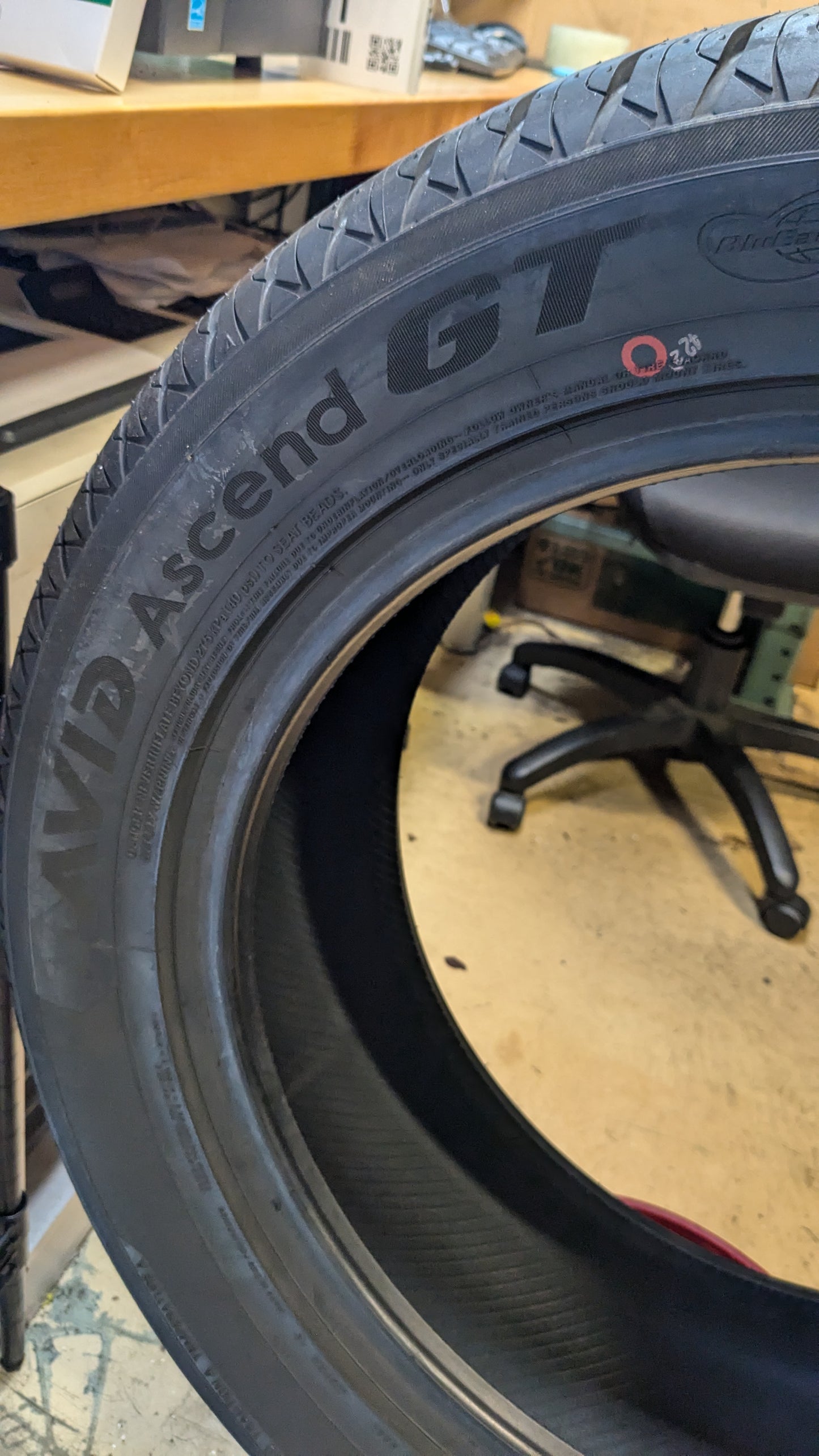 YOKOHAMA AVID ASCEND GT BSW P 235 55 18 100V SL ALL SEASON TIRE 110132739