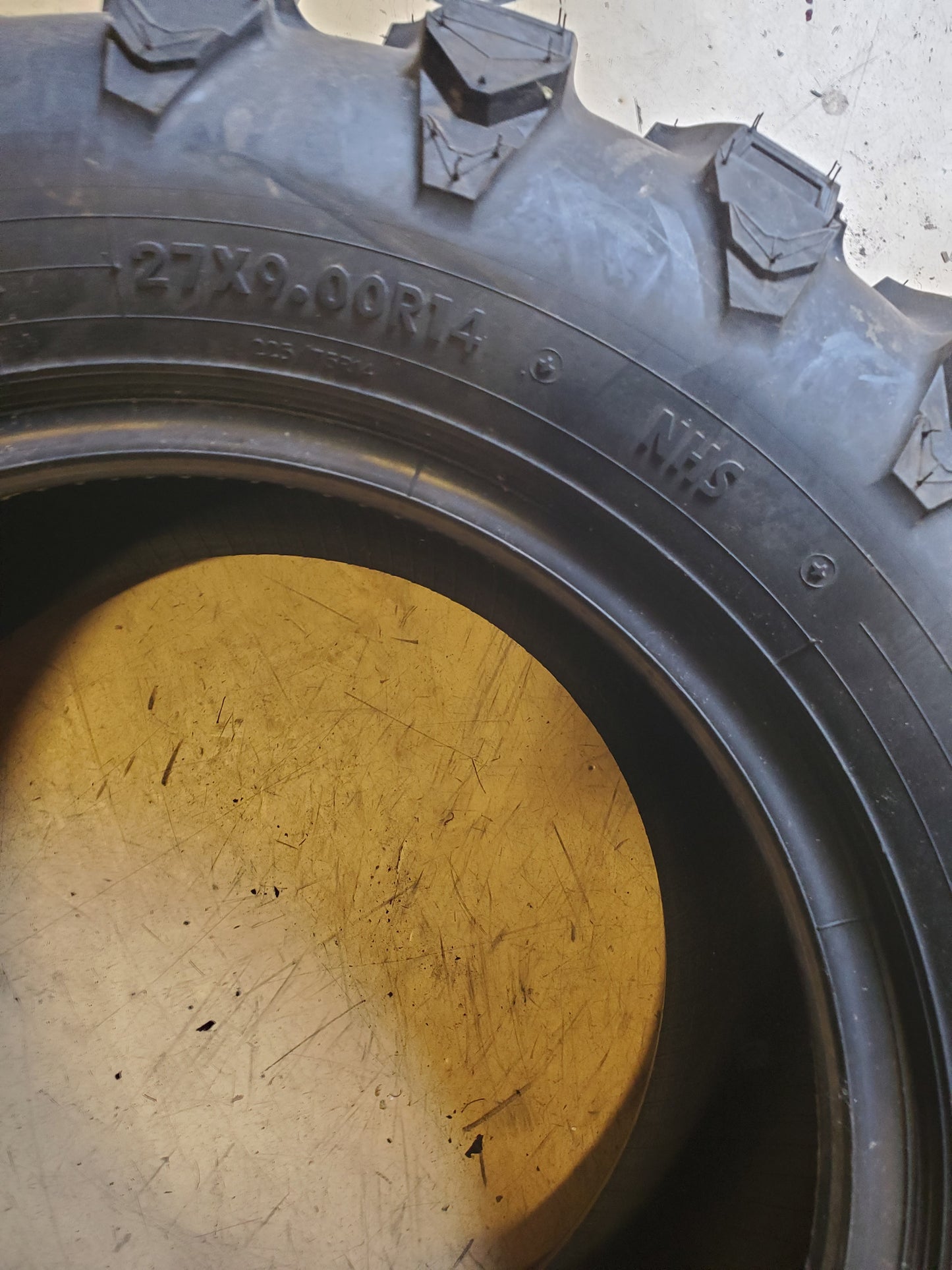 MAXXIS MU511 BSW 27 9 14 6PLY ATV/UTV TIRE TM00139900