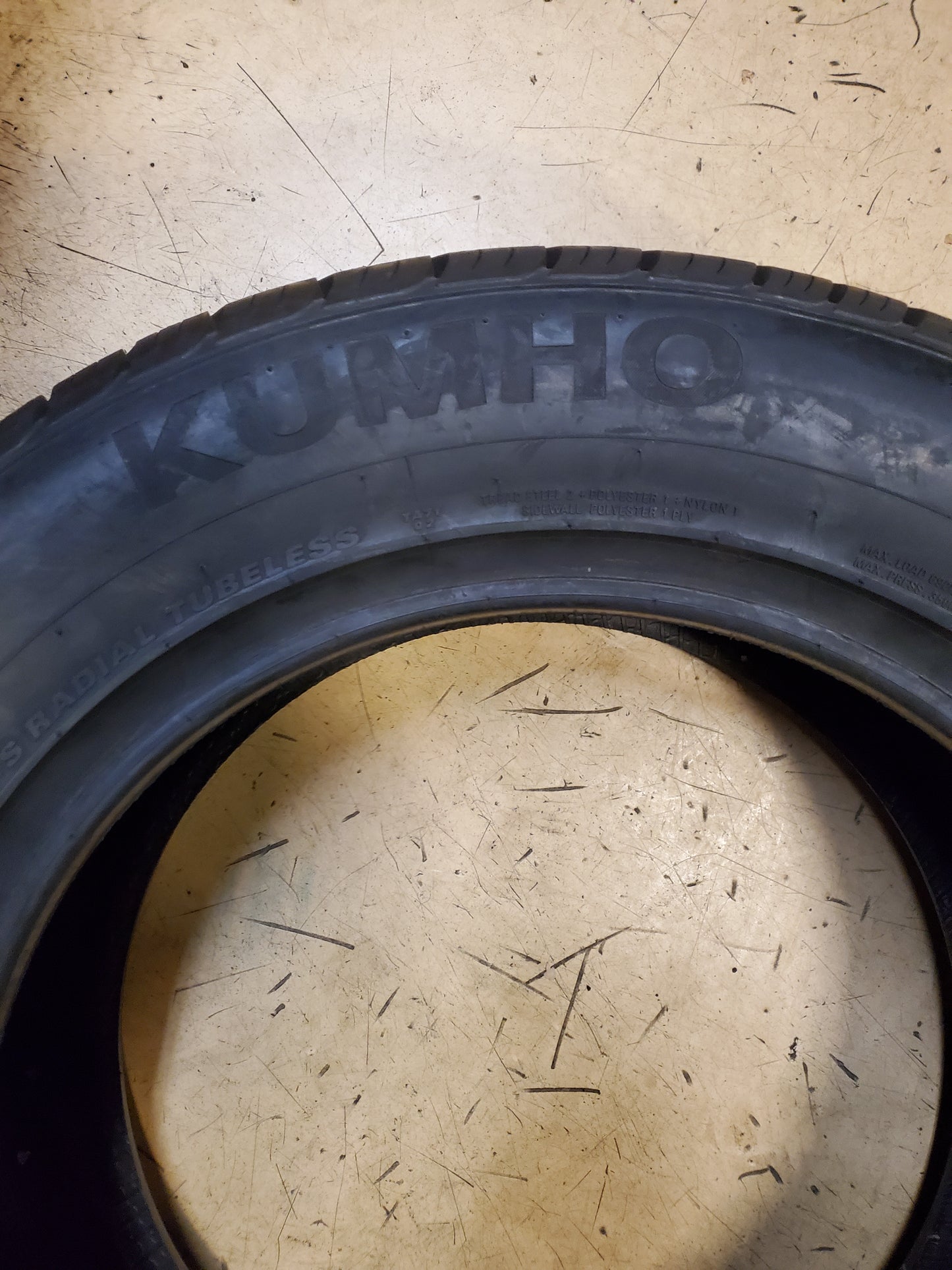 NOS KUMHO SOLUS TA71 BSW P 225 55 16 95V ALL SEASON TIRE 2169613