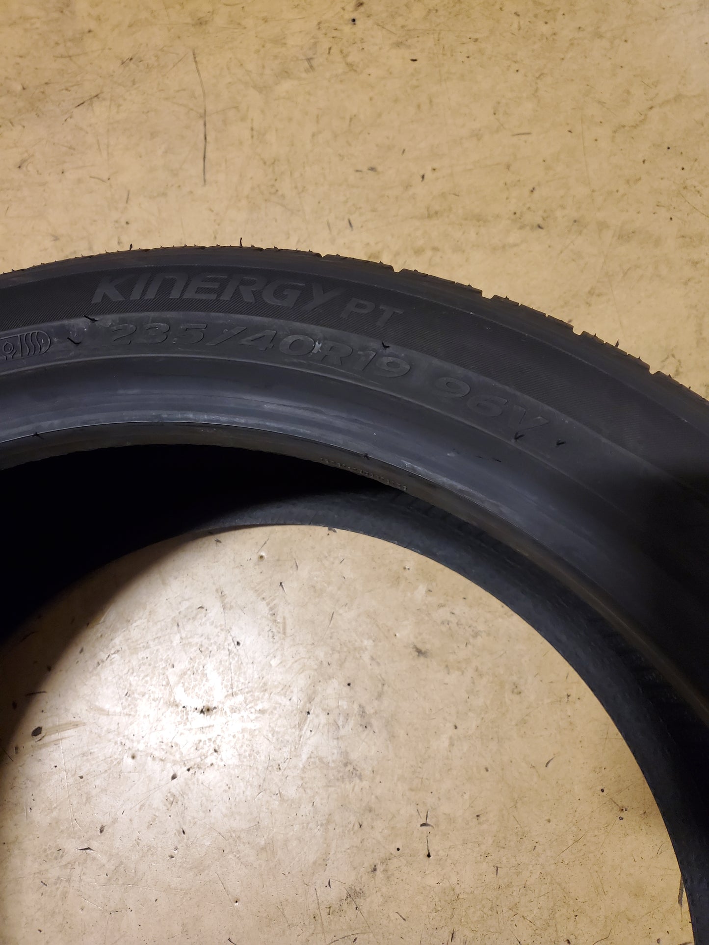 HANKOOK KINERGY PT BSW P 235 40 19 96Y XL ALL SEASON TIRE 1025084
