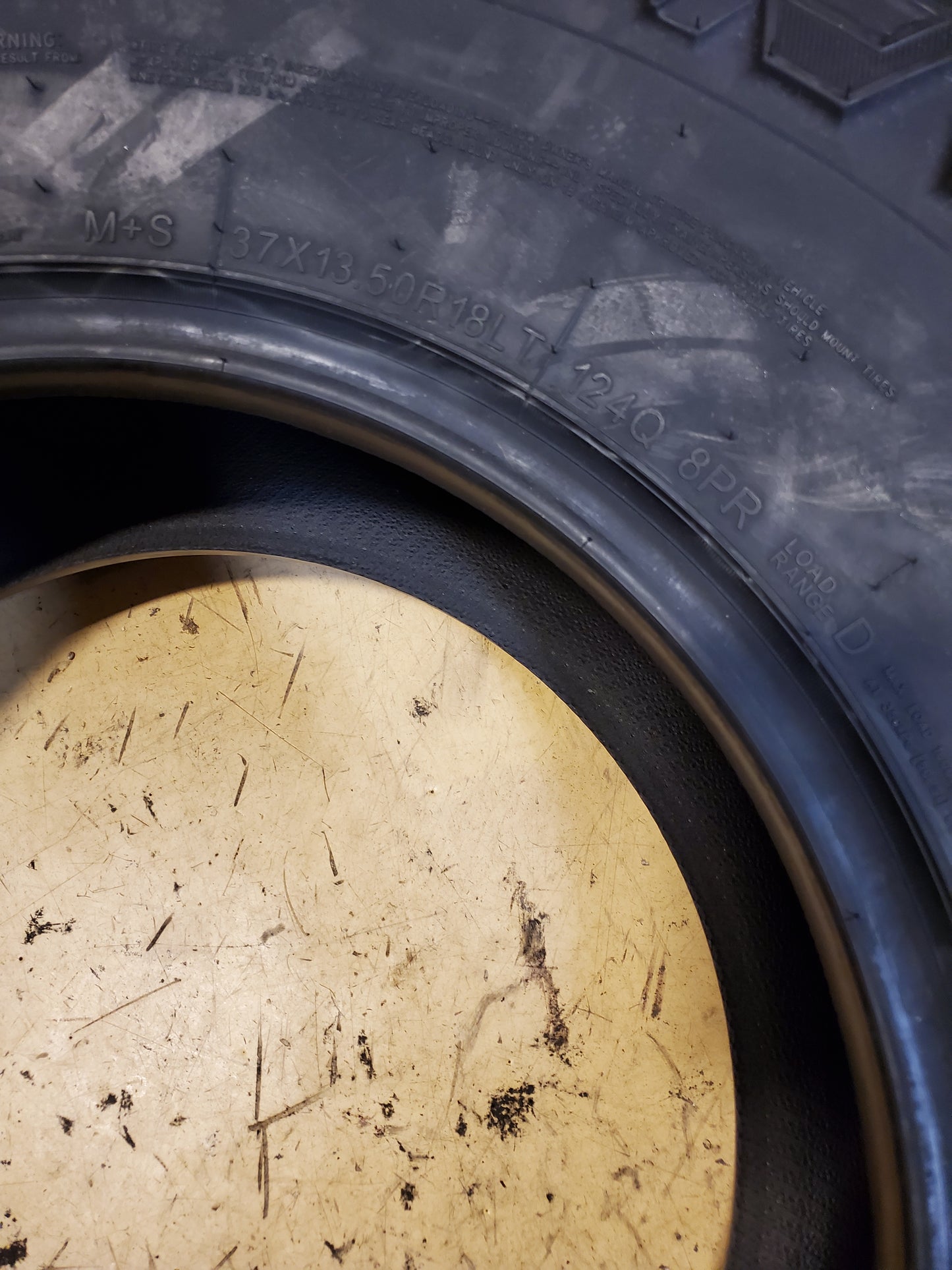 NOS FURY COUNTRY HUNTER R/T LT 37 13.5 18 124Q 8PLY RUGGED TIRE RTD37135018A