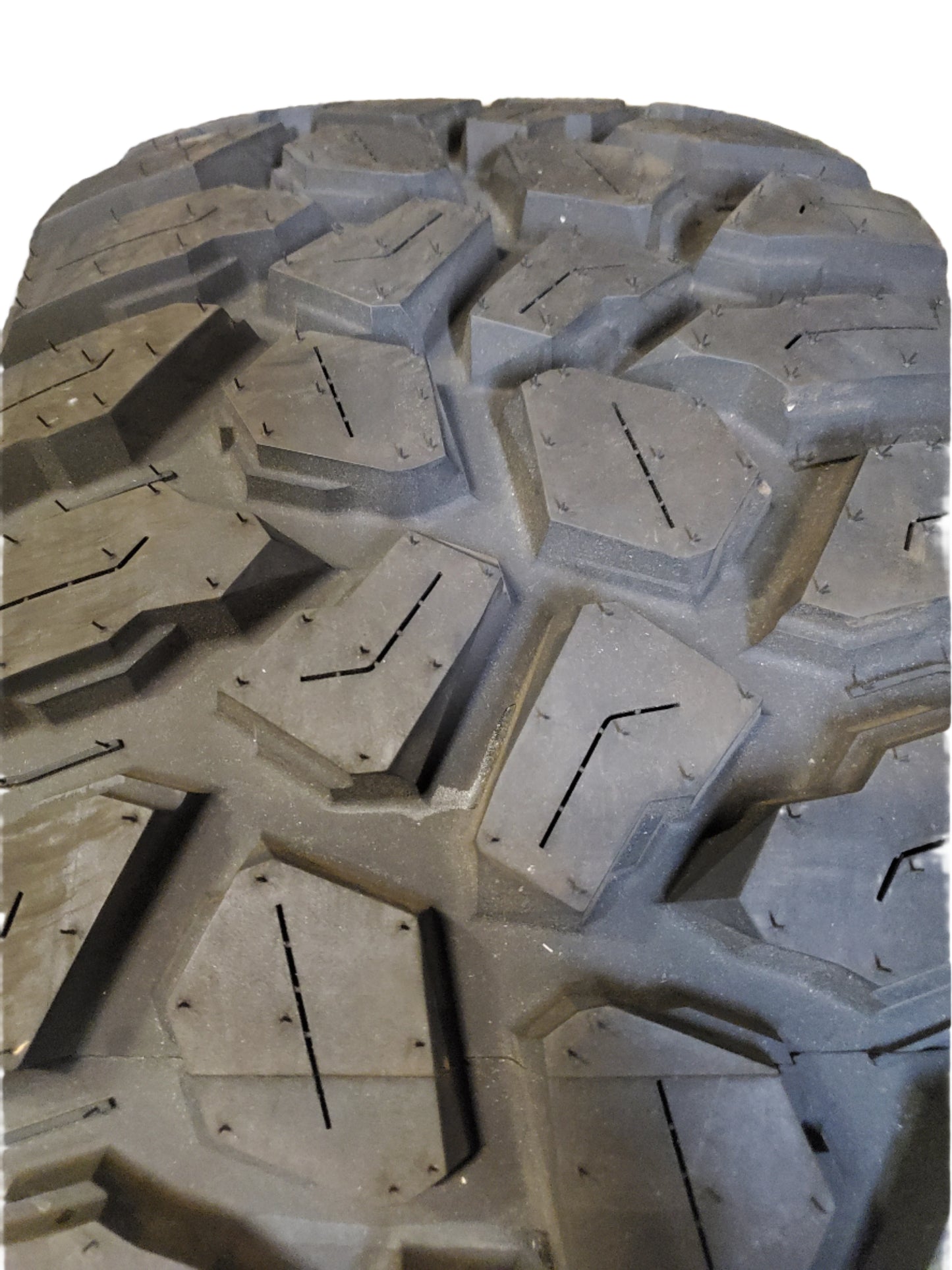 GREEN MAX OPTIMUM SPORT M/T BSW LT 33 12.5 17 120Q 10PLY MUD TIRE 221028571