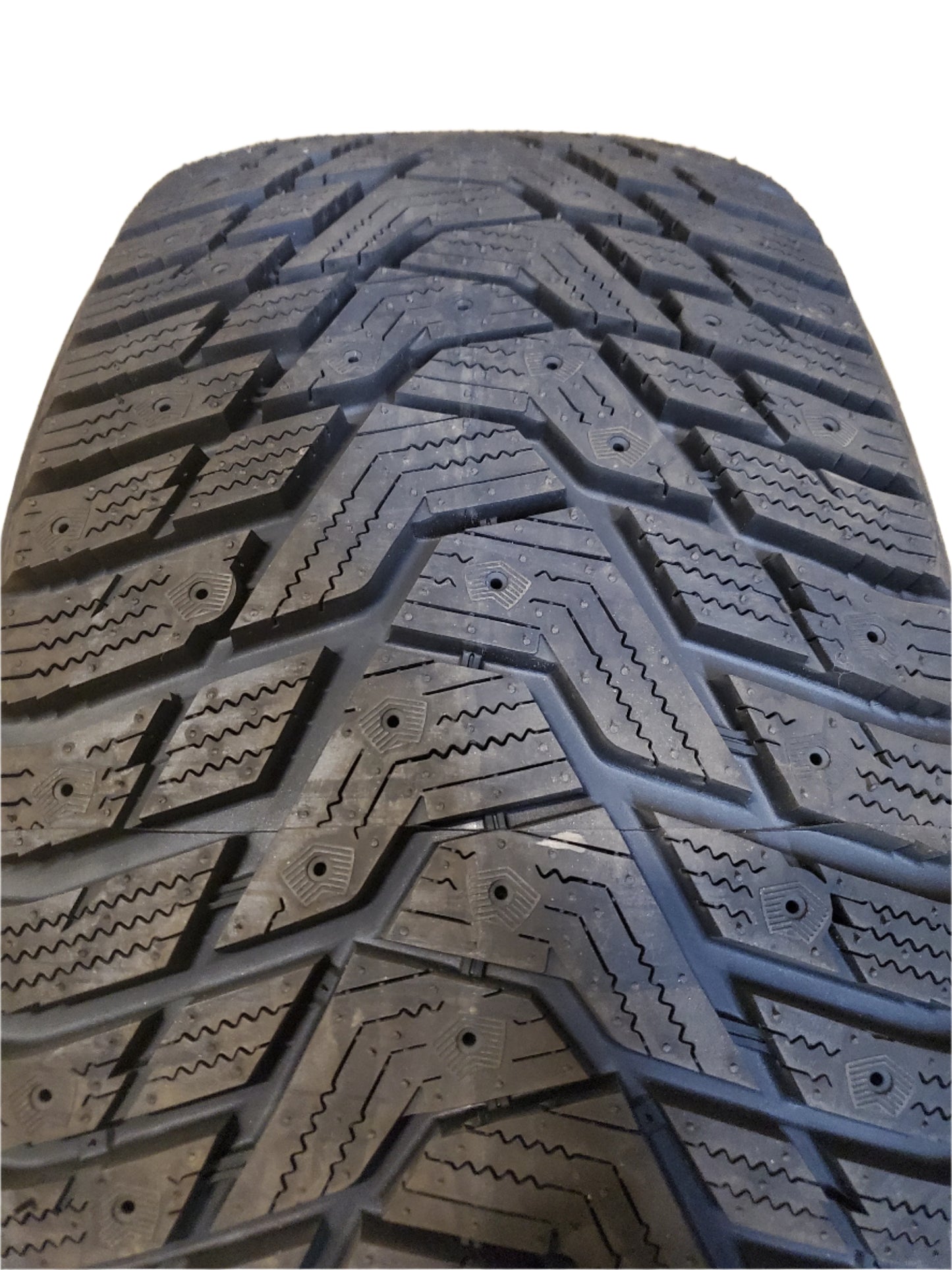 HANKOOK WINTER I PIKE RS2 BSW P 245 45 18 100T XL WINTER TIRE 1028948