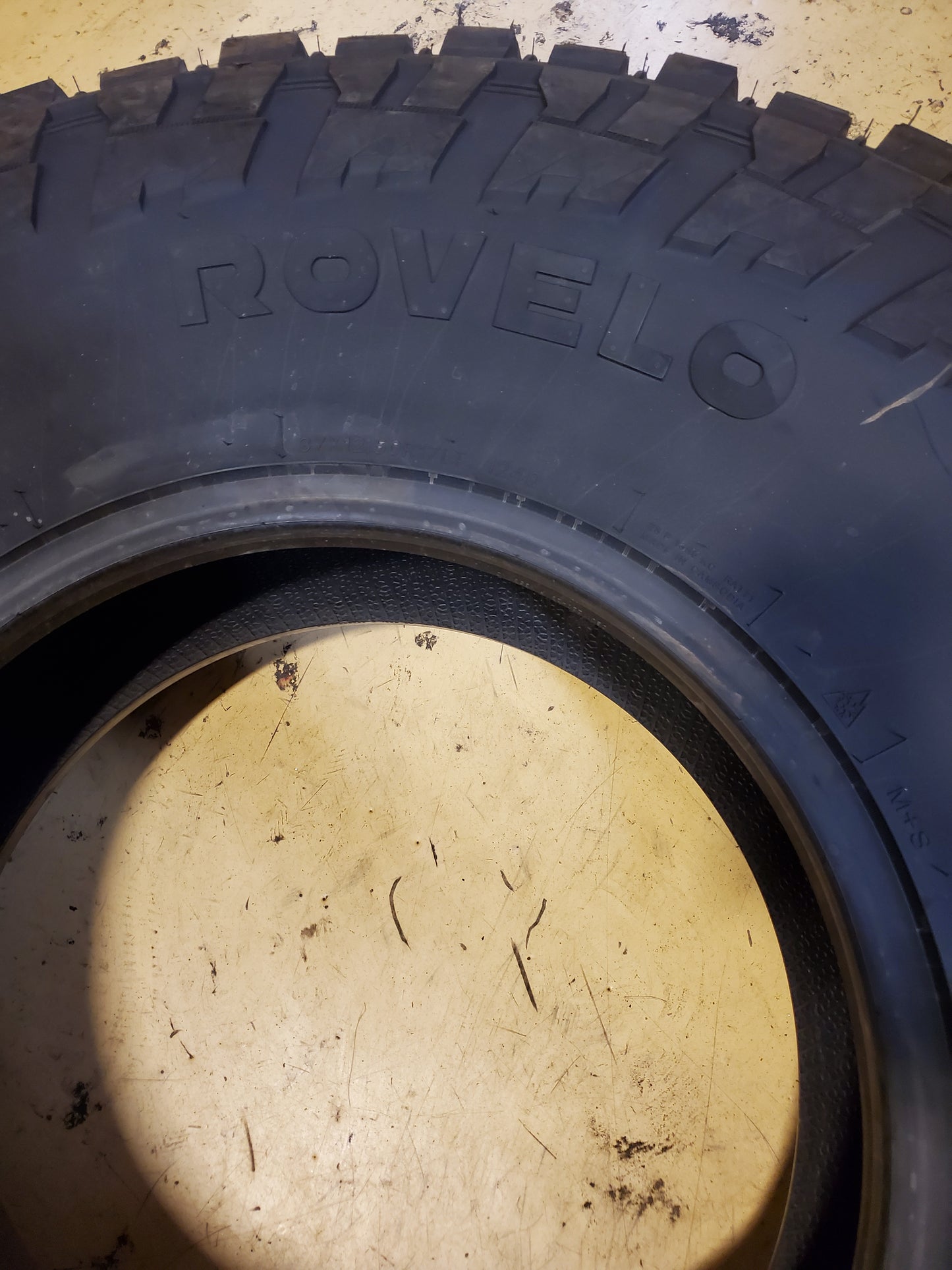 ROVELO RIDGETRAK R/T RT01 BSW LT 37 12.5 17 124Q 8PLY RUGGED TIRE 1600409K