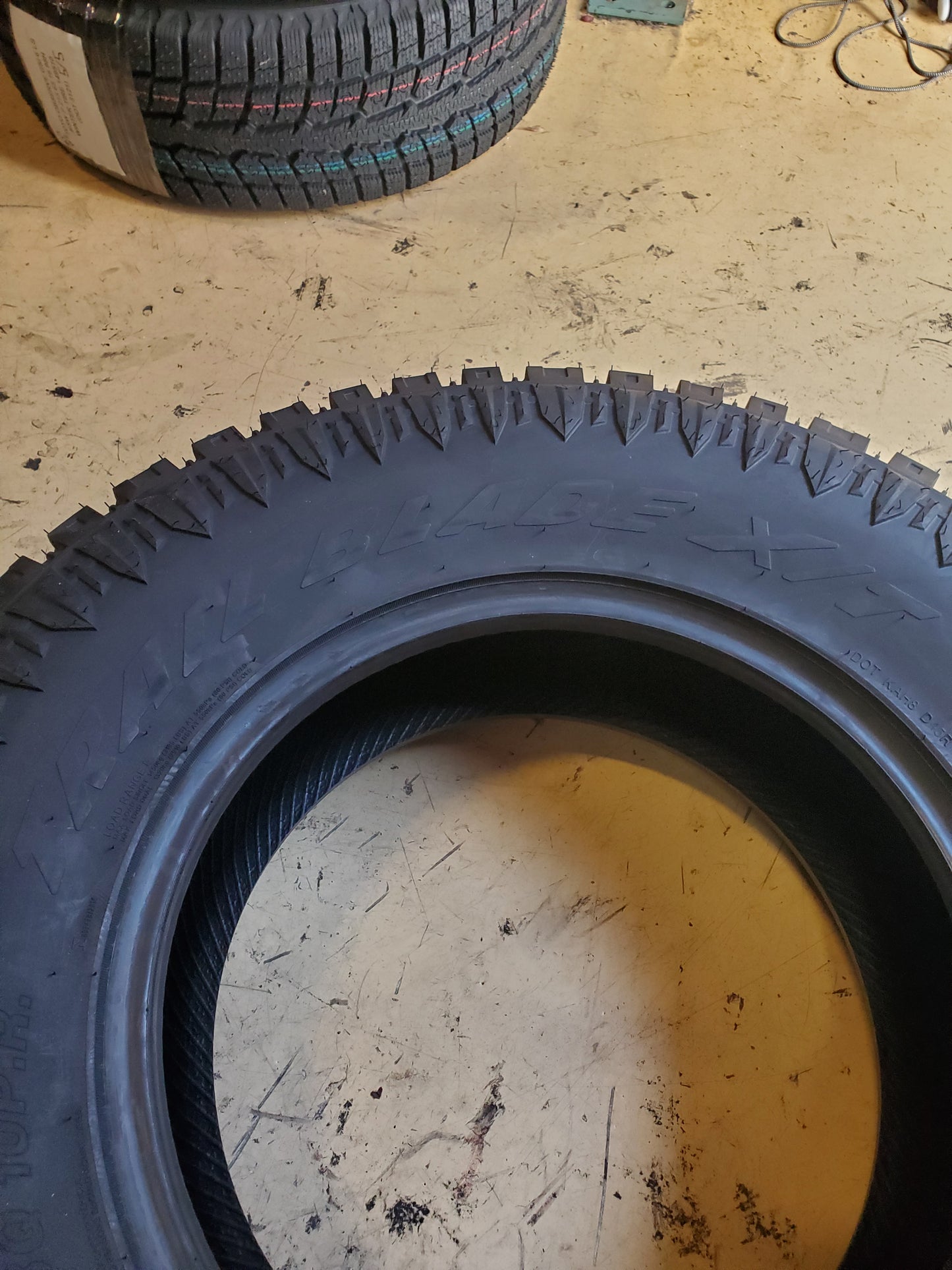 ATTURO TRAIL BLADE X/T BSW LT 285 70 17 121/118Q 10PLY RUGGED TIRE TBXT-HKFR3LA